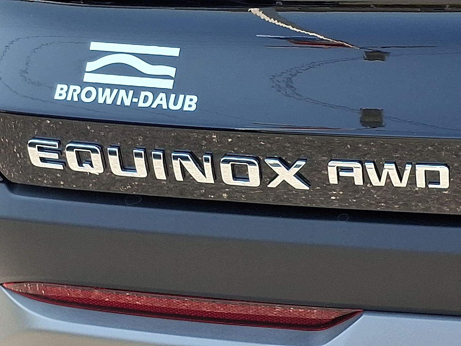 2026 Chevrolet Equinox LT - Mosaic Black Metallic - GB8 exterior view 19