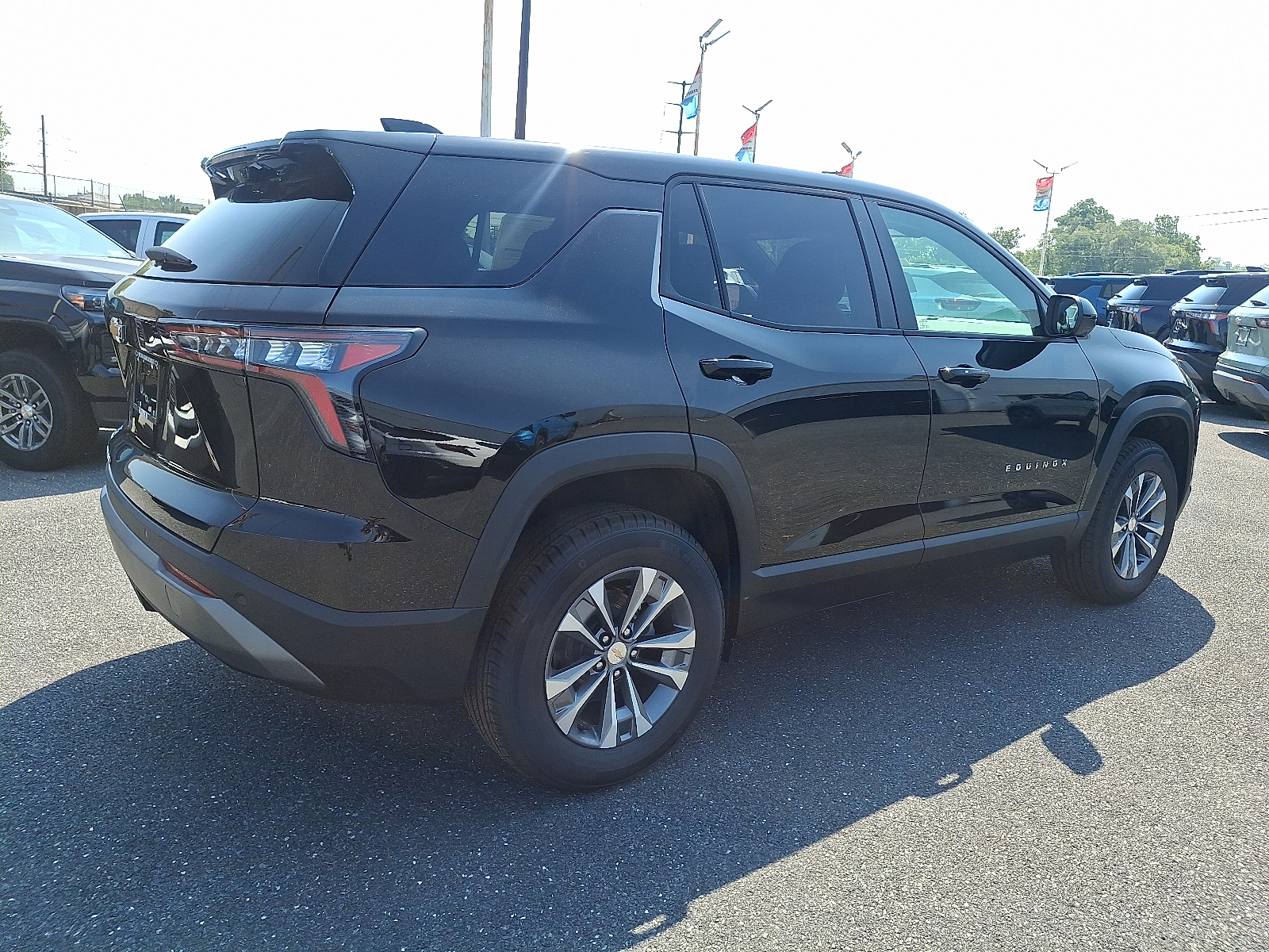 2026 Chevrolet Equinox LT - Mosaic Black Metallic - GB8 exterior view 3