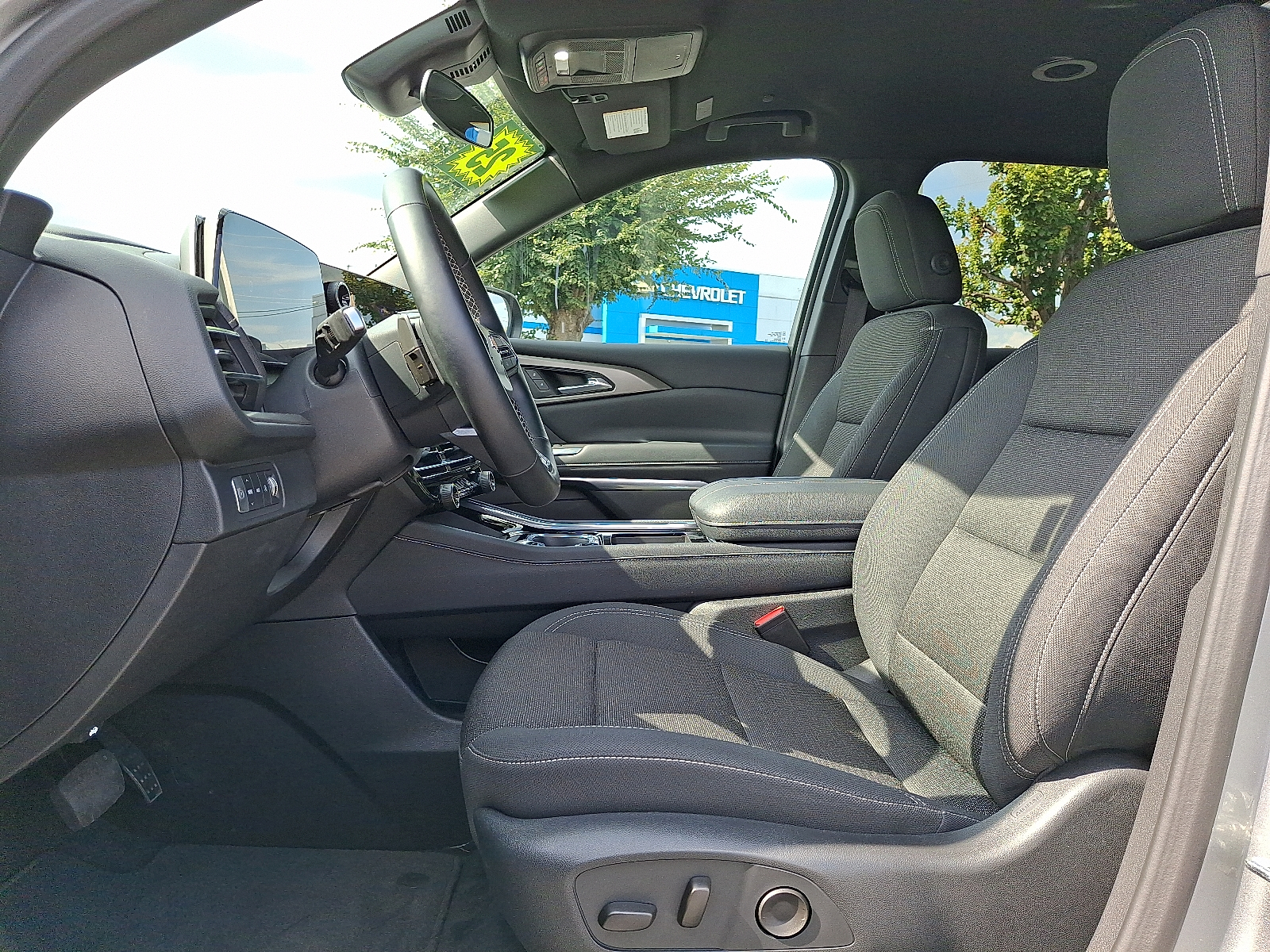 2025 Chevrolet Traverse AWD LT - Sterling Gray Metallic - GXD exterior view 14