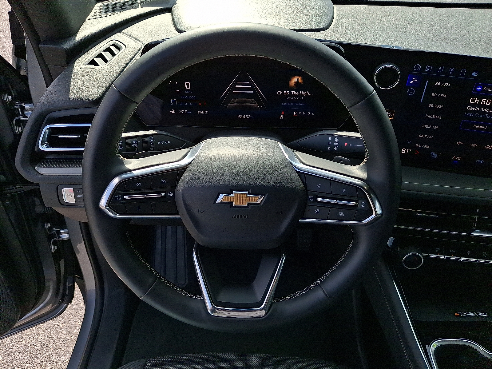 2025 Chevrolet Traverse AWD LT - Sterling Gray Metallic - GXD exterior view 15