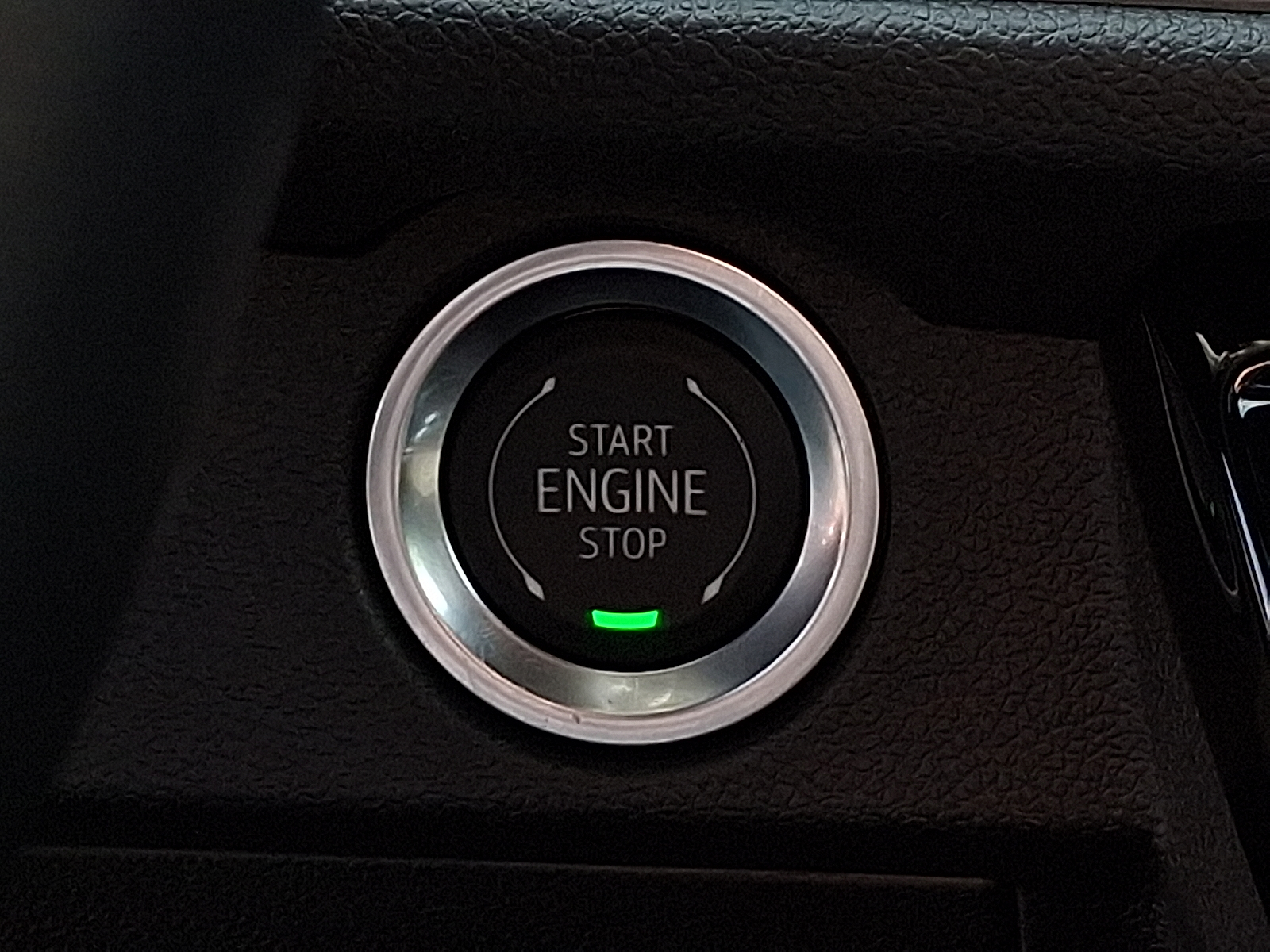 2025 Chevrolet Traverse AWD LT - Sterling Gray Metallic - GXD exterior view 20