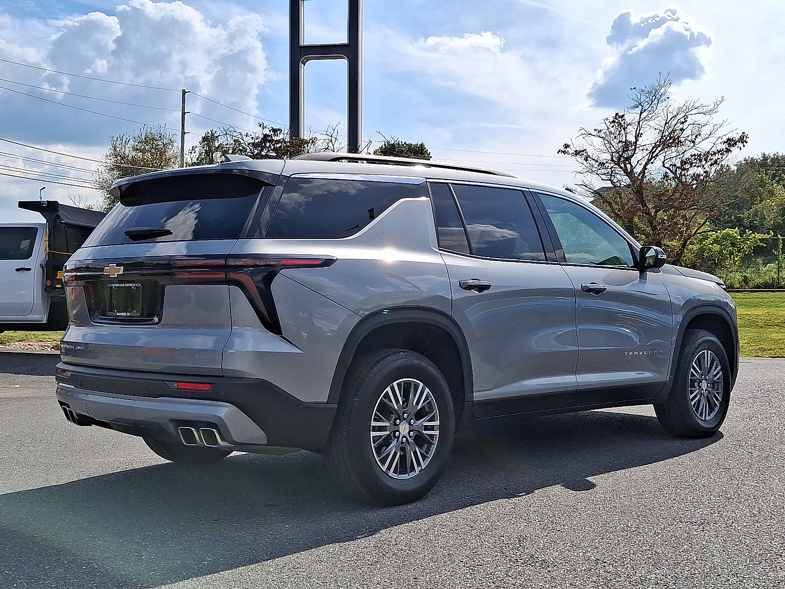 2025 Chevrolet Traverse AWD LT - Sterling Gray Metallic - GXD exterior view 6
