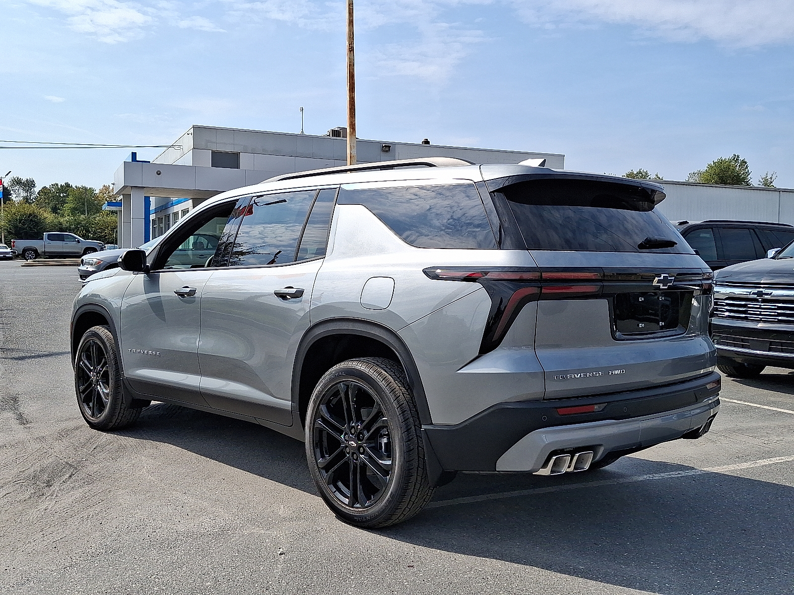 2026 Chevrolet Traverse AWD LT - Sterling Gray Metallic - GXD exterior view 4