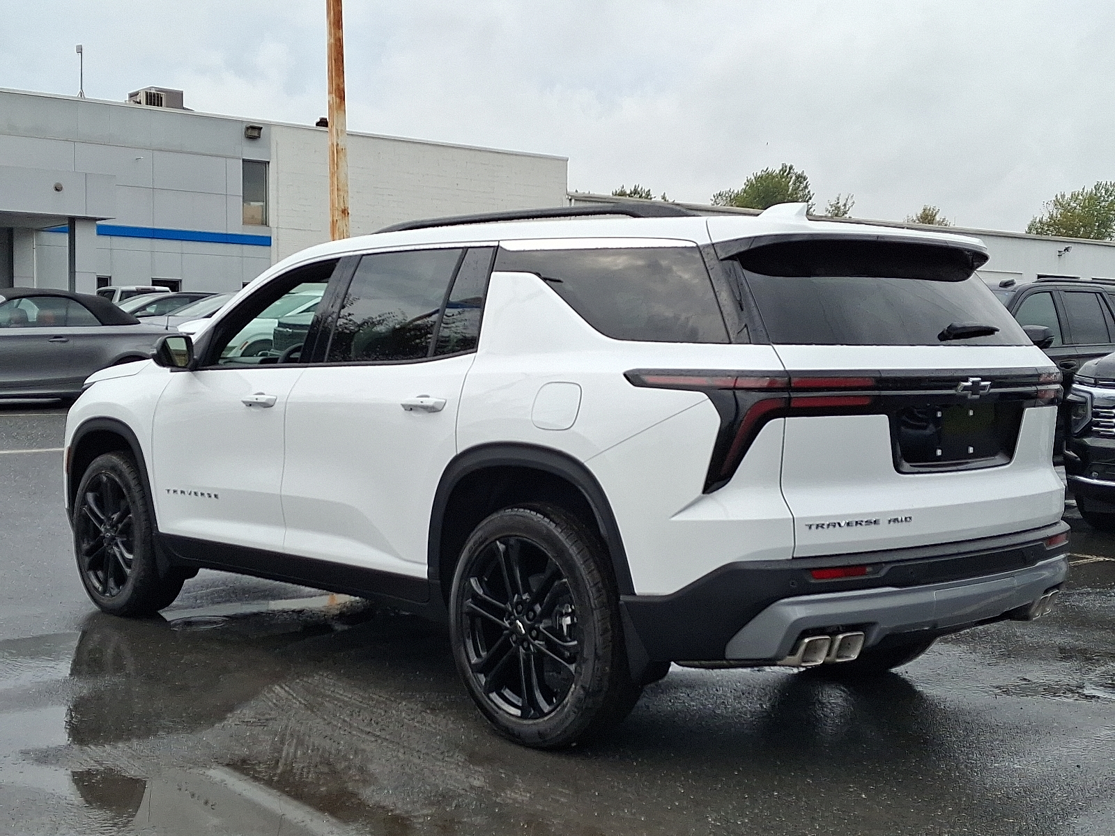 2026 Chevrolet Traverse AWD LT - Summit White - GAZ exterior view 4