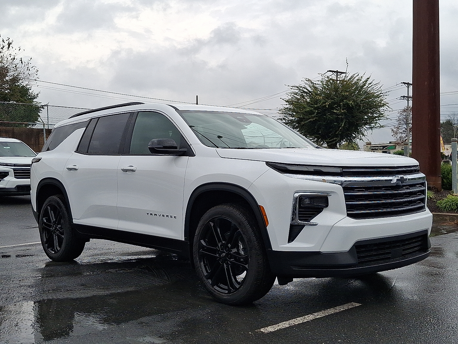 2026 Chevrolet Traverse AWD LT - Summit White - GAZ exterior view 2