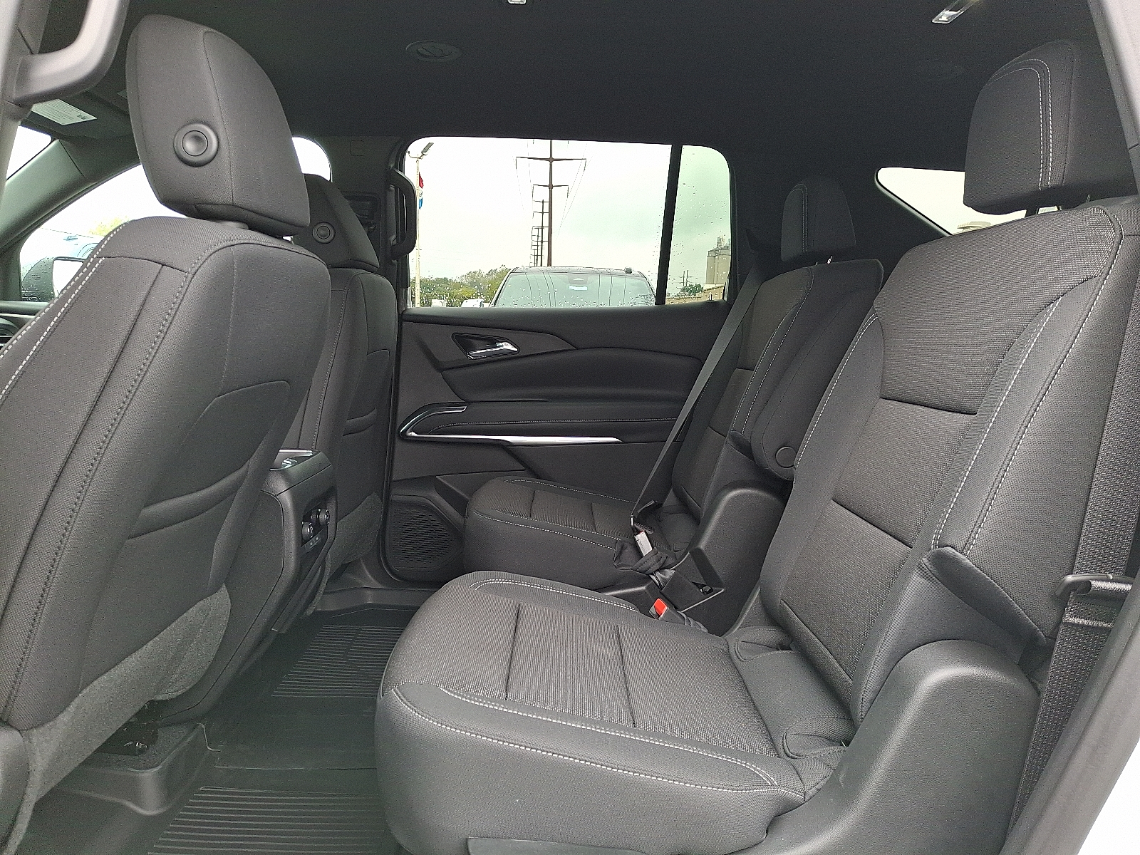 2026 Chevrolet Traverse AWD LT - Summit White - GAZ exterior view 7