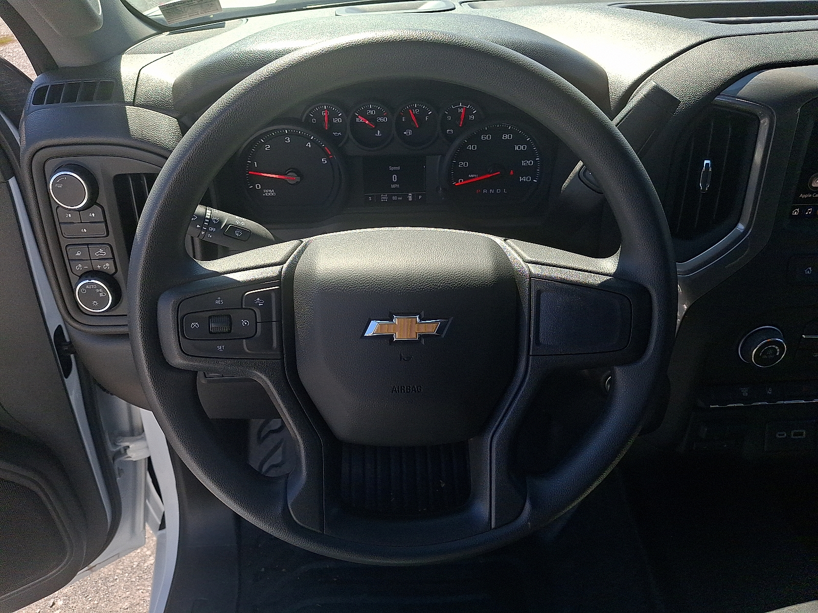 2025 Chevrolet Silverado 3500HD Chassis Work Truck - Summit White - GAZ exterior view 11