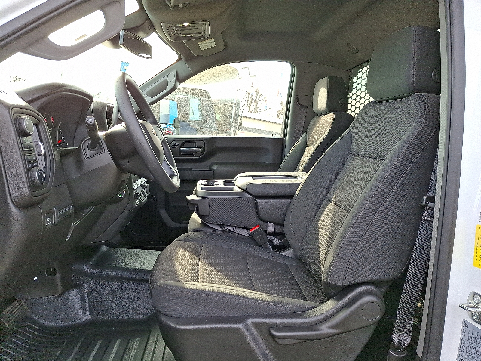 2025 Chevrolet Silverado 3500HD Chassis Work Truck - Summit White - GAZ exterior view 9