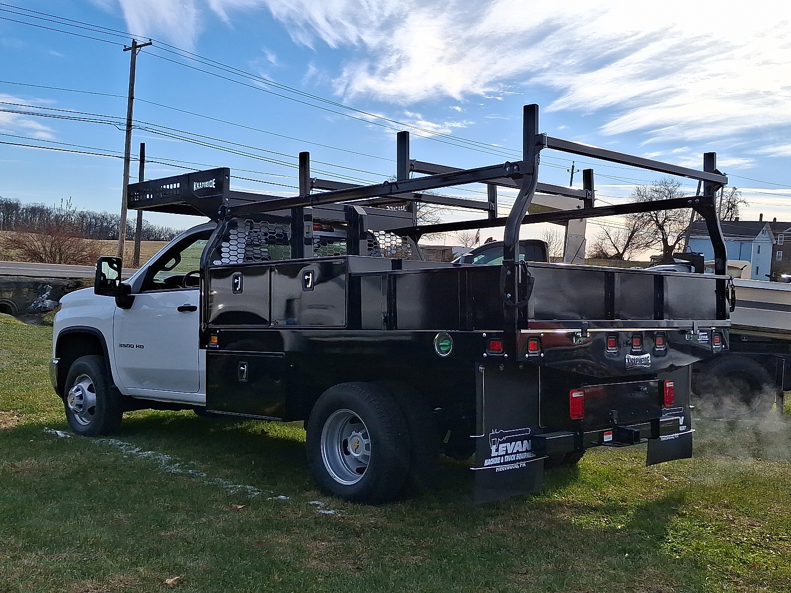 2025 Chevrolet Silverado 3500HD Chassis Work Truck - Summit White - GAZ exterior view 4