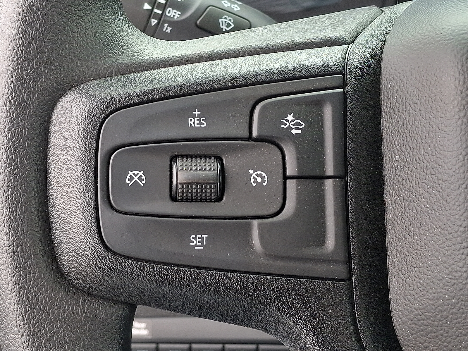 2025 Chevrolet Silverado 3500HD Chassis Work Truck - Summit White - GAZ exterior view 12