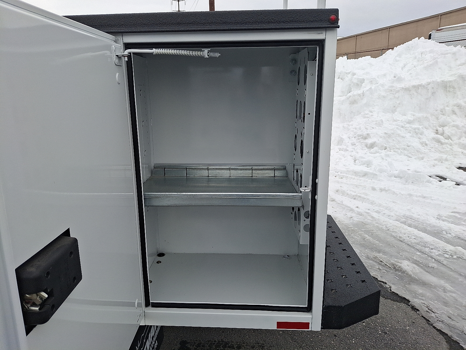 2025 Chevrolet Silverado 3500HD Chassis Work Truck - Summit White - GAZ exterior view 8