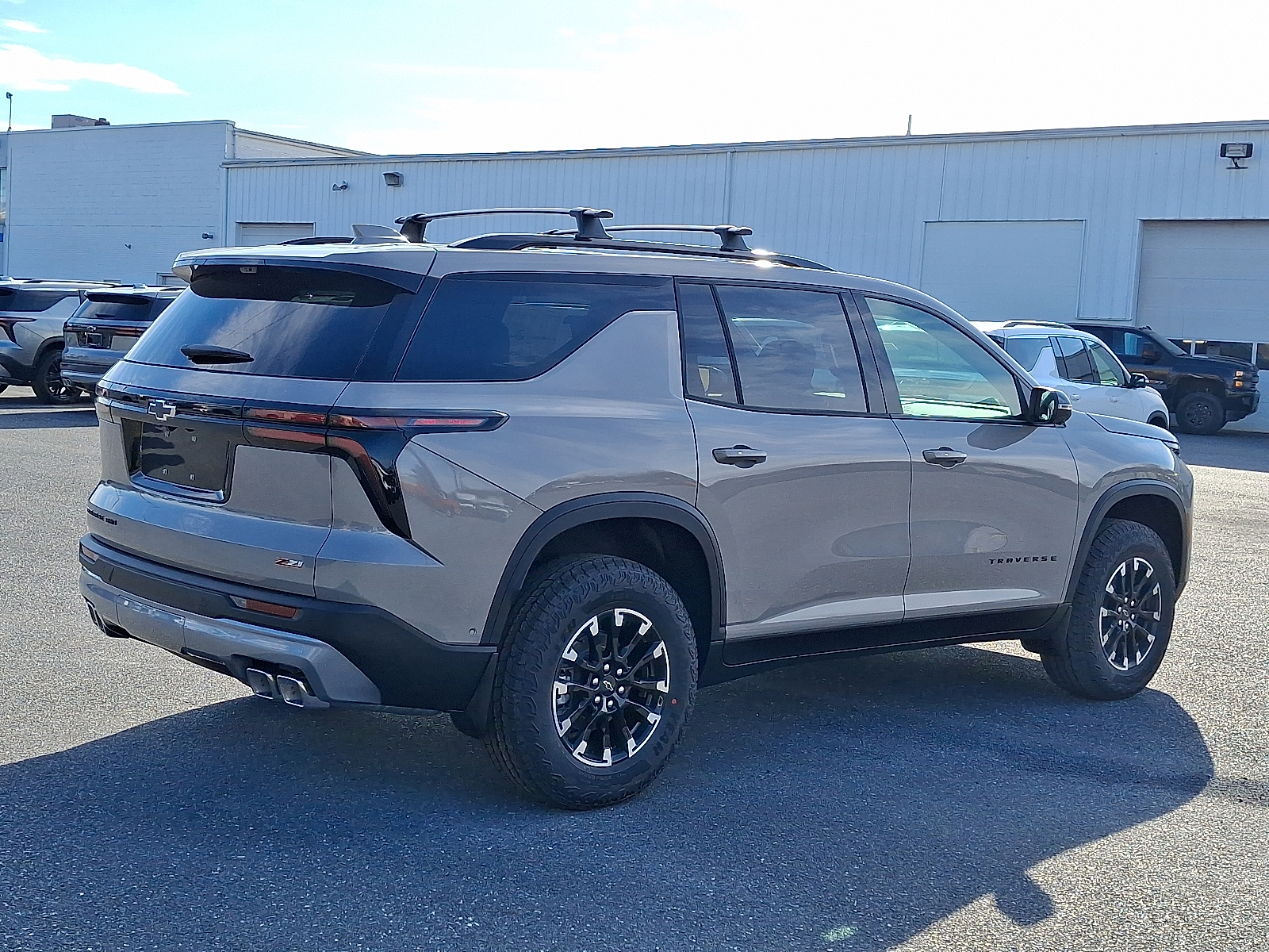 2026 Chevrolet Traverse AWD Z71 - Sandstone Gray - GFR exterior view 8