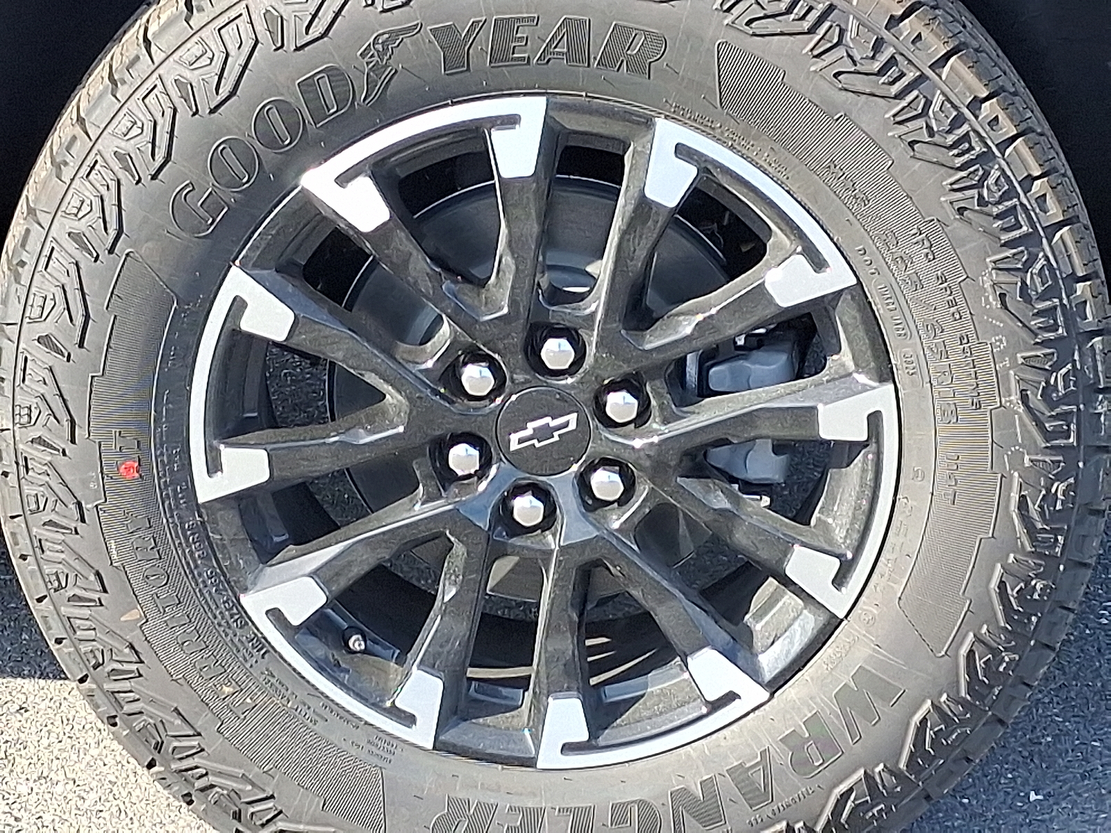 2026 Chevrolet Traverse AWD Z71 - Sandstone Gray - GFR exterior view 10