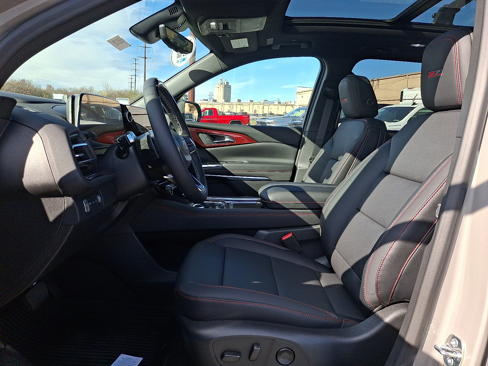 2026 Chevrolet Traverse AWD Z71 - Sandstone Gray - GFR exterior view 14