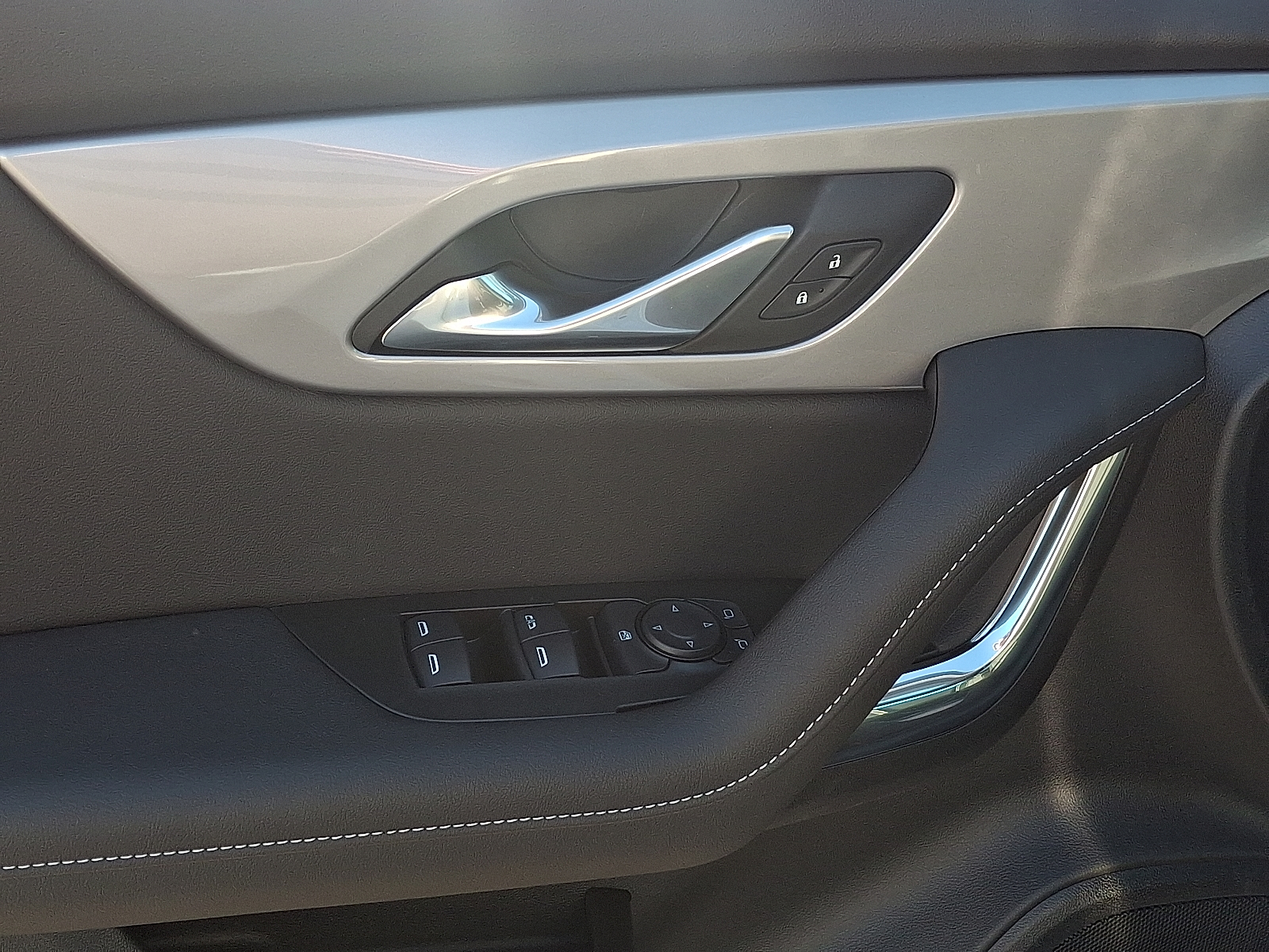 2026 Chevrolet Blazer LT - Summit White - GAZ exterior view 8