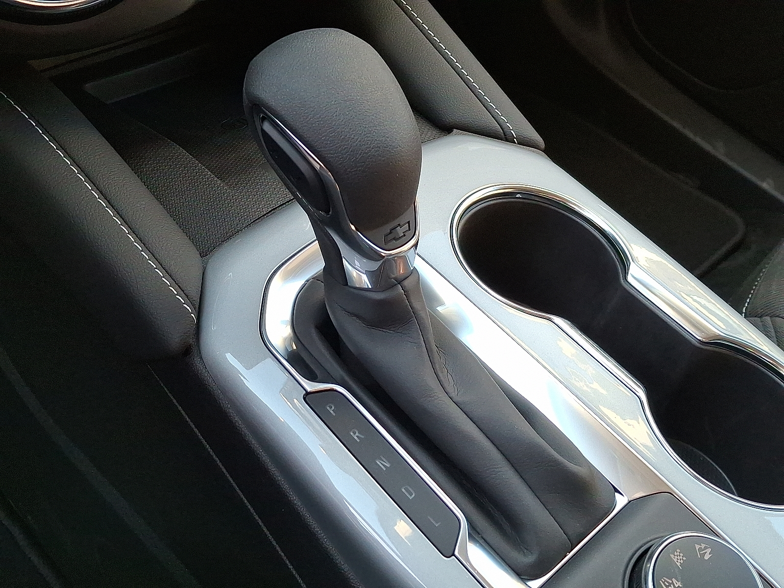 2026 Chevrolet Blazer LT - Summit White - GAZ exterior view 11