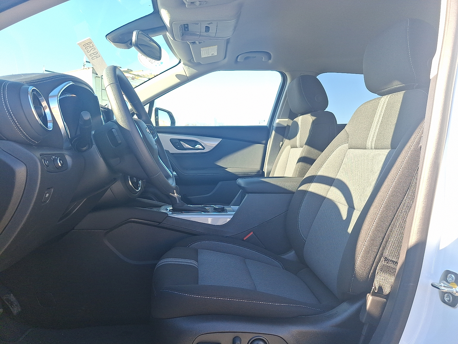 2026 Chevrolet Blazer LT - Summit White - GAZ exterior view 9