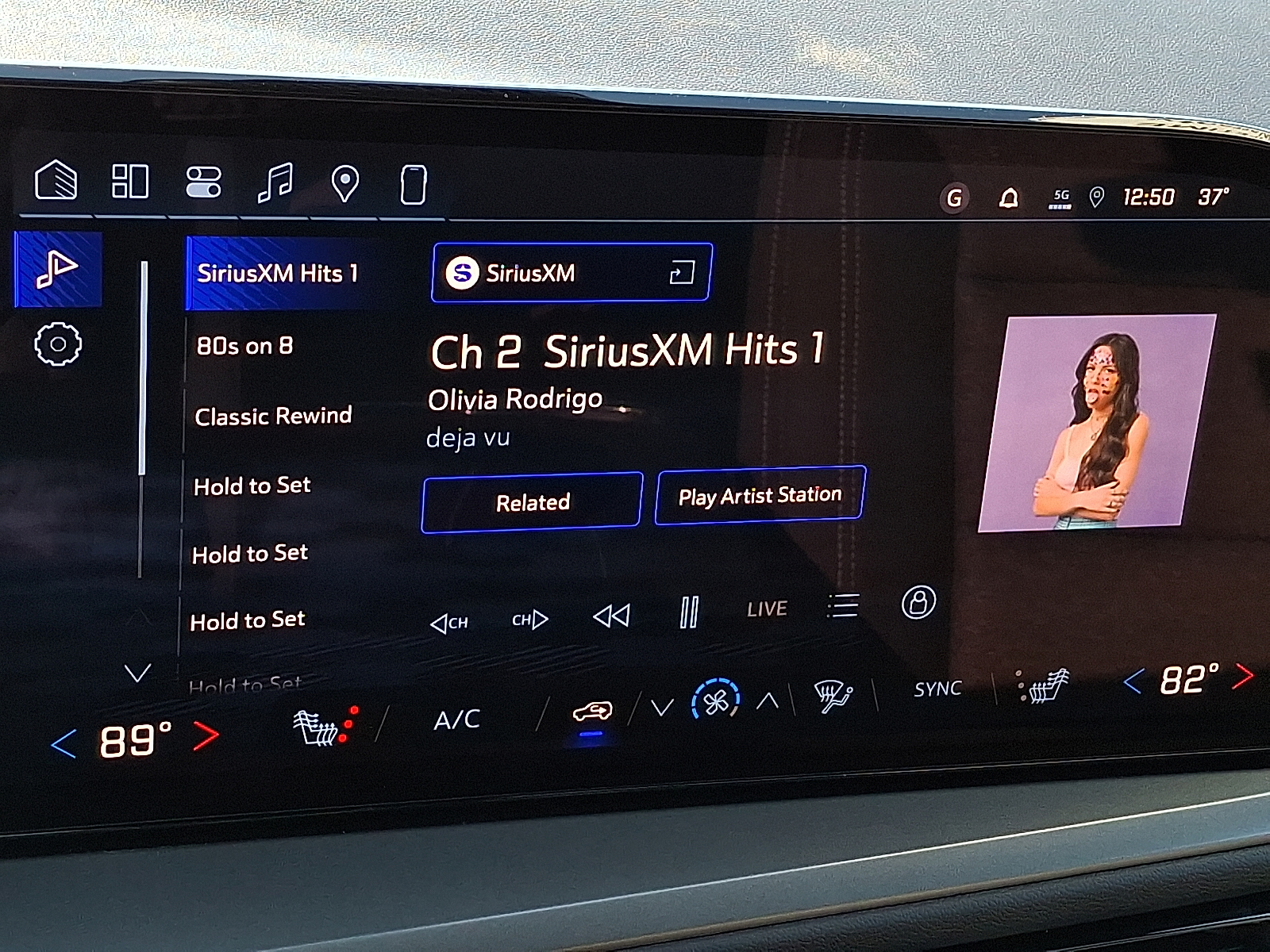 2026 Chevrolet Traverse AWD LT - Summit White - GAZ exterior view 17