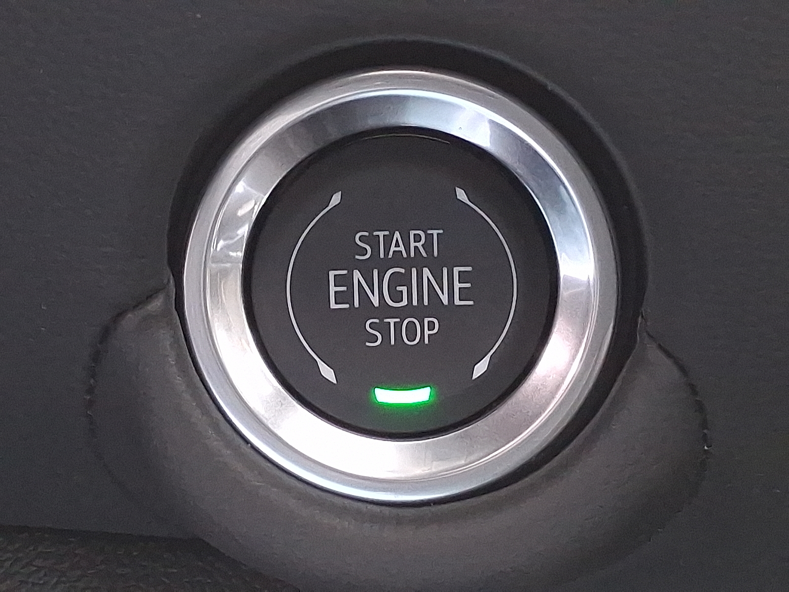 2026 Chevrolet Suburban Premier, 4WD - Black - GBA exterior view 15