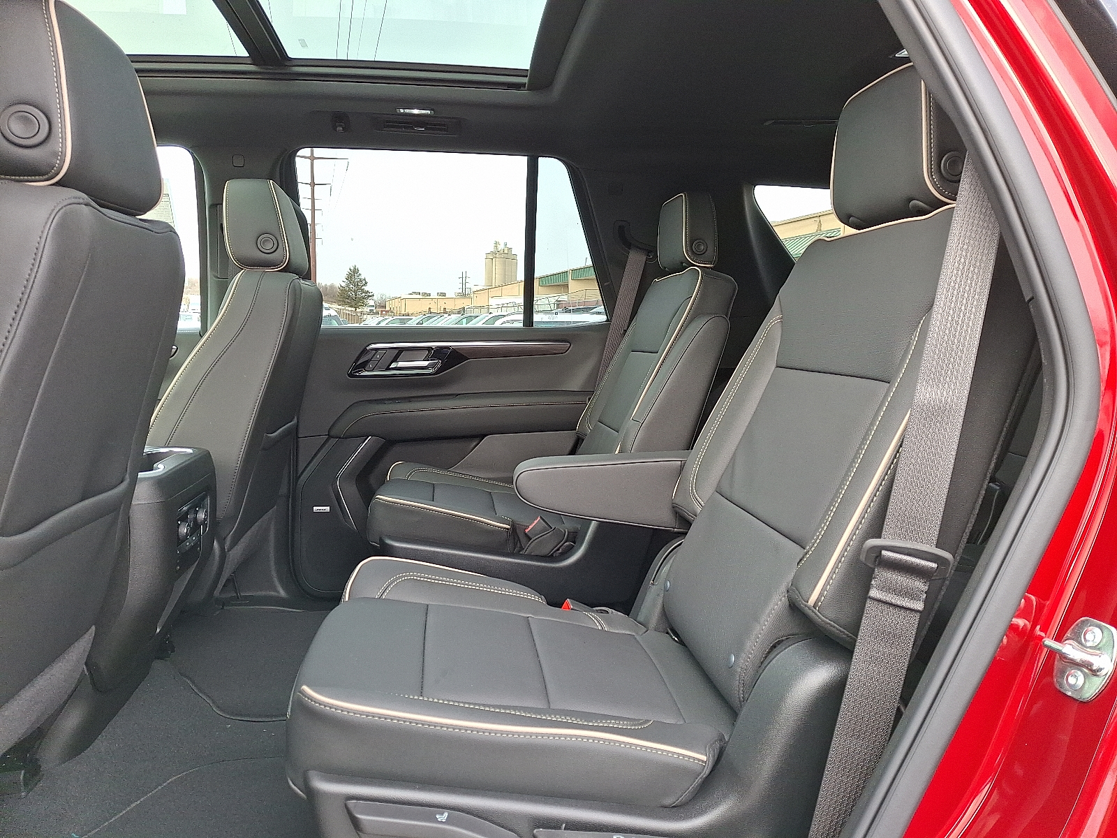 2026 Chevrolet Tahoe 4WD Premier - Radiant Red Tintcoat - GNT exterior view 9