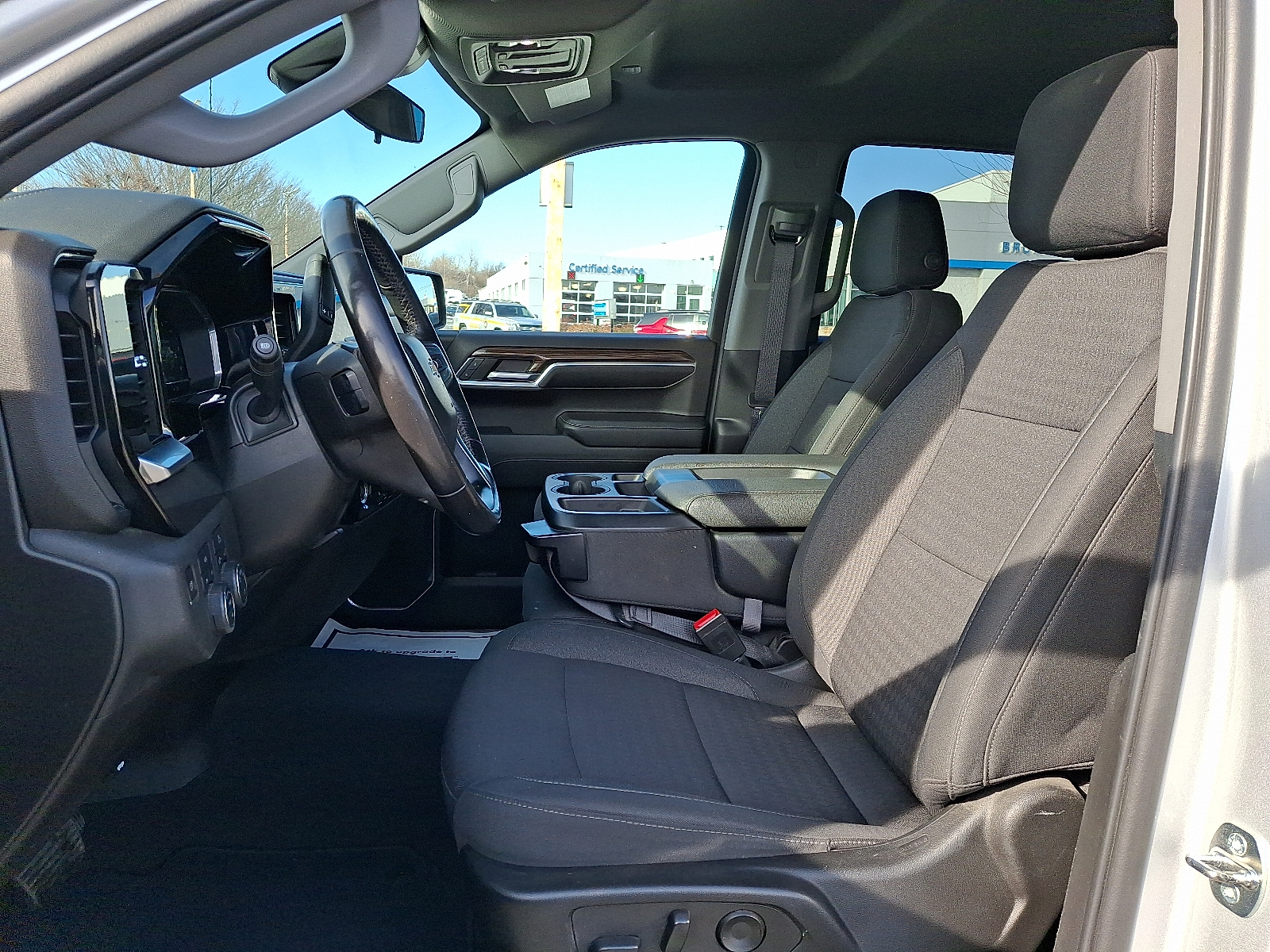 2022 Chevrolet Silverado 1500 4WD Crew Cab Short Bed LT with 2FL - Silver Ice Metallic - GAN exterior view 16