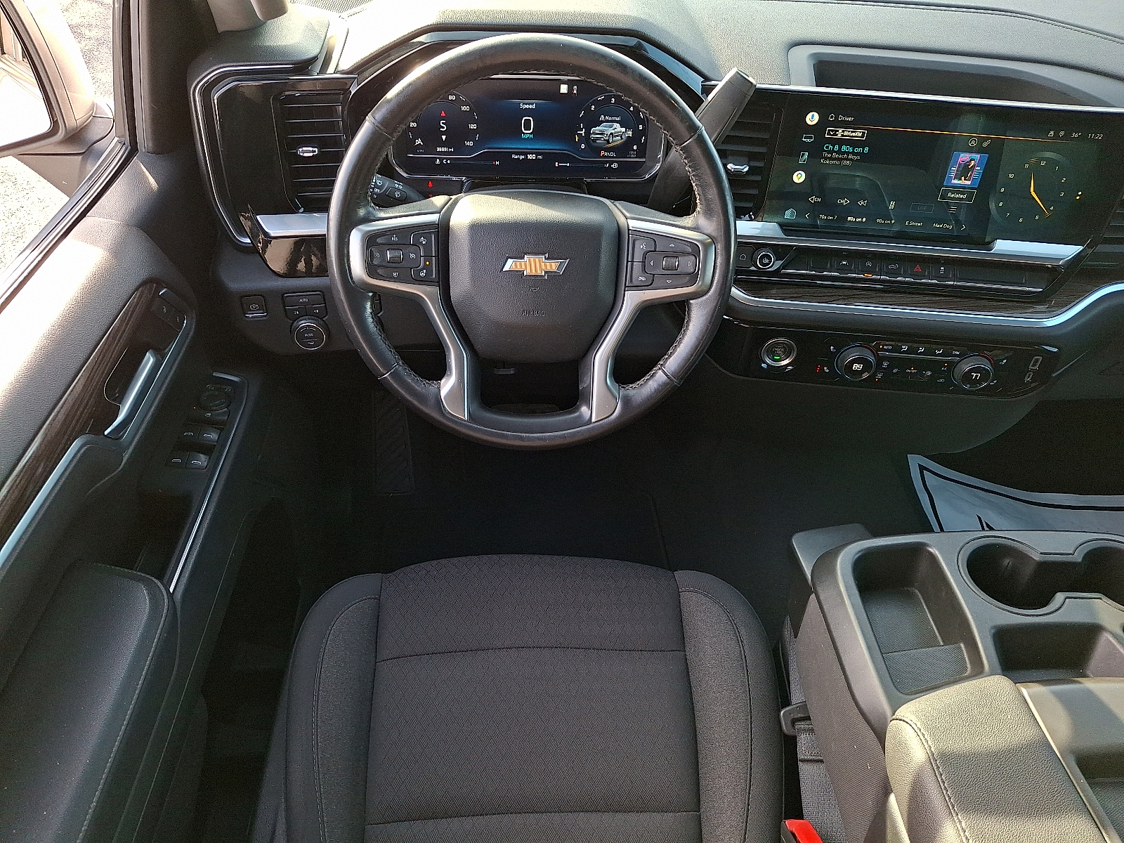 2022 Chevrolet Silverado 1500 4WD Crew Cab Short Bed LT with 2FL - Silver Ice Metallic - GAN exterior view 14