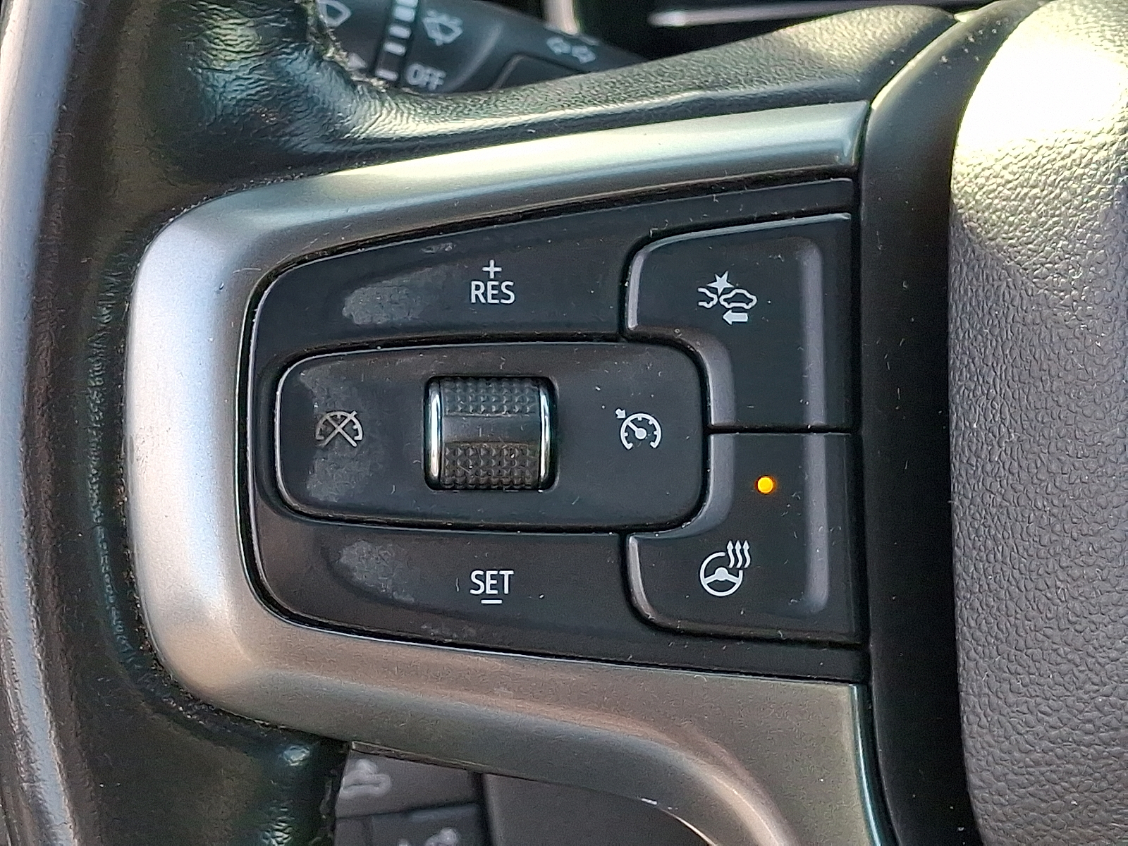 2022 Chevrolet Silverado 1500 4WD Crew Cab Short Bed LT with 2FL - Silver Ice Metallic - GAN exterior view 18