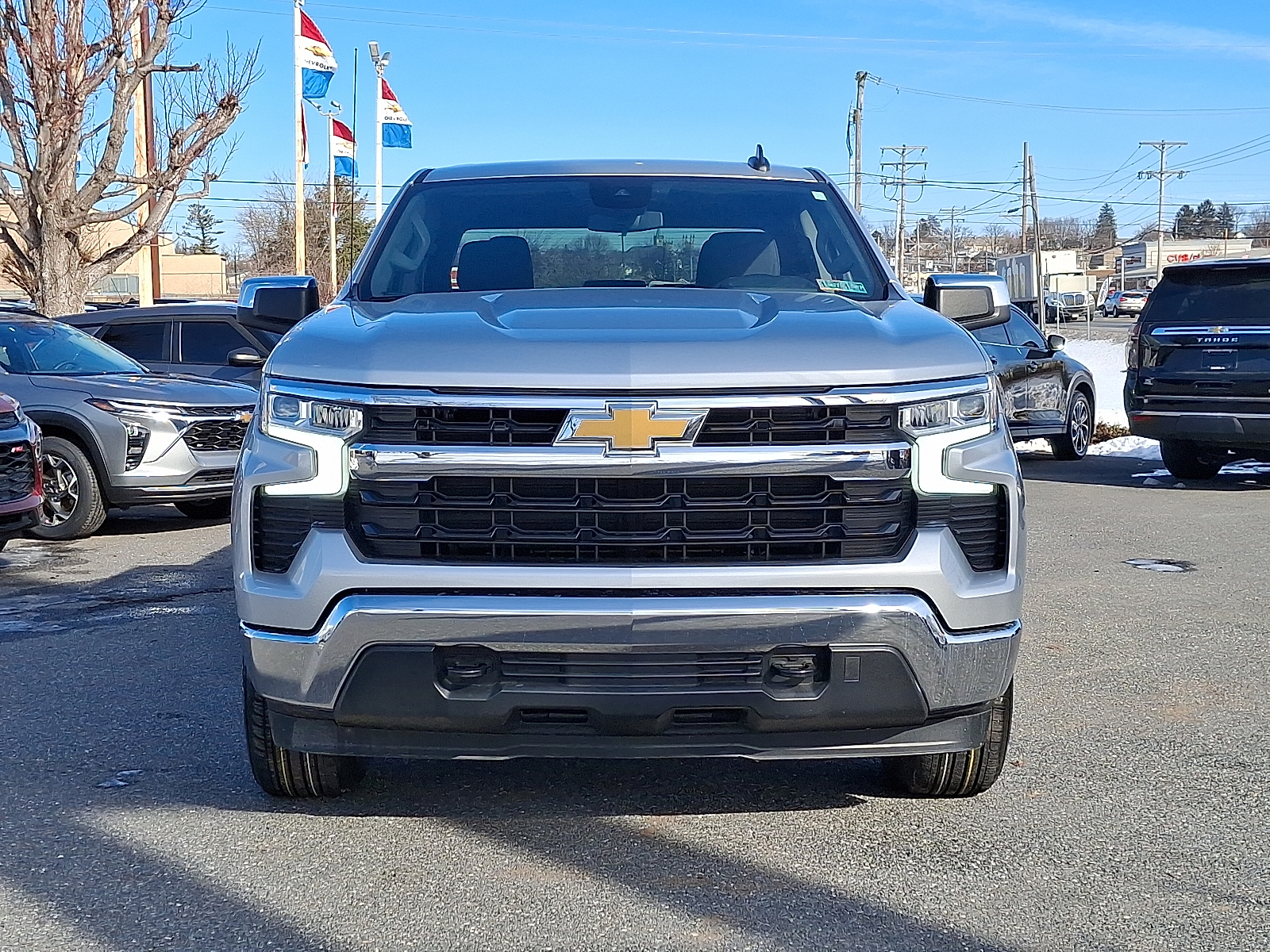 2022 Chevrolet Silverado 1500 4WD Crew Cab Short Bed LT with 2FL - Silver Ice Metallic - GAN exterior view 5