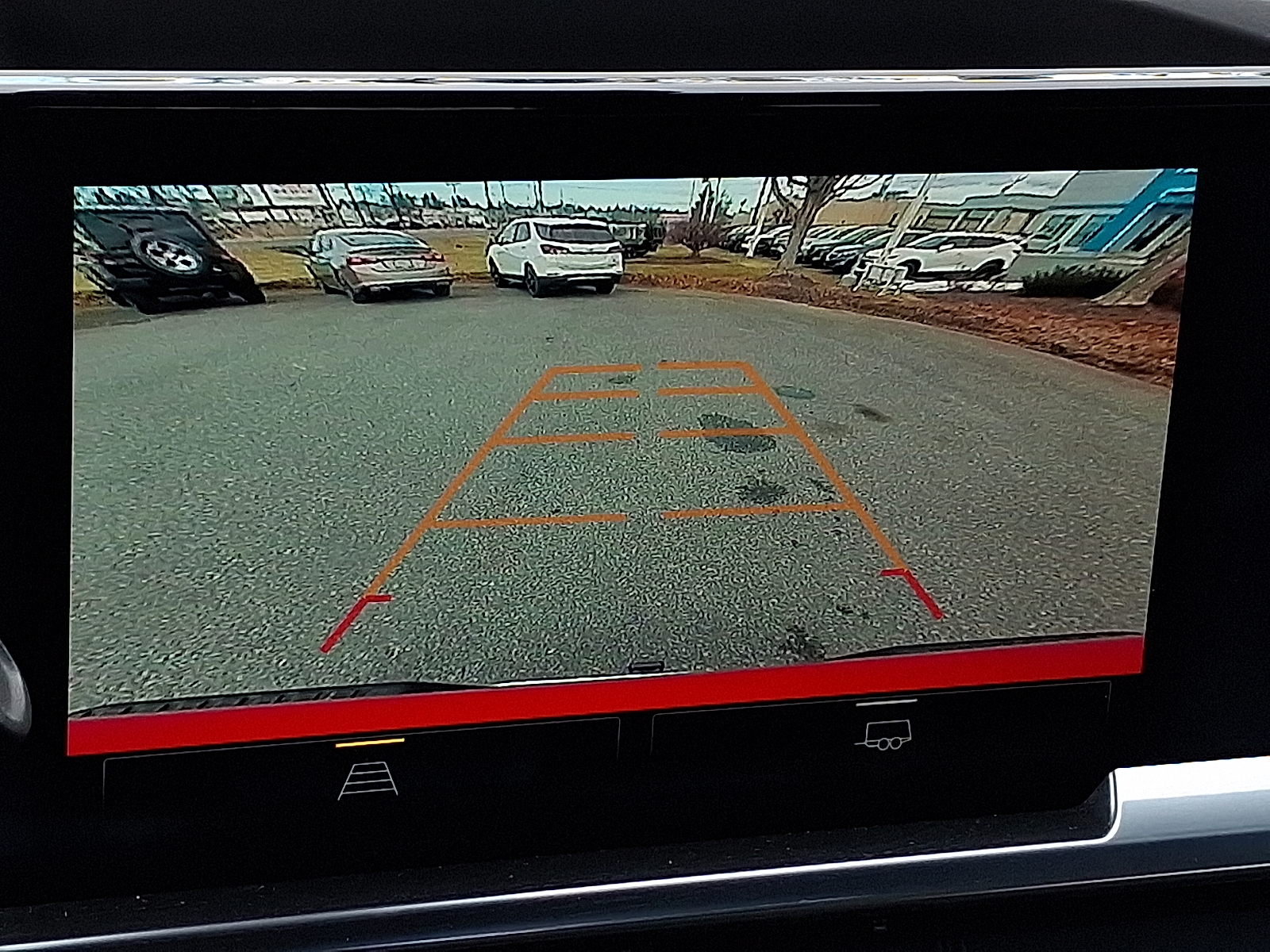 2022 Chevrolet Silverado 1500 4WD Crew Cab Short Bed LT with 2FL - Red Hot - G7C exterior view 2