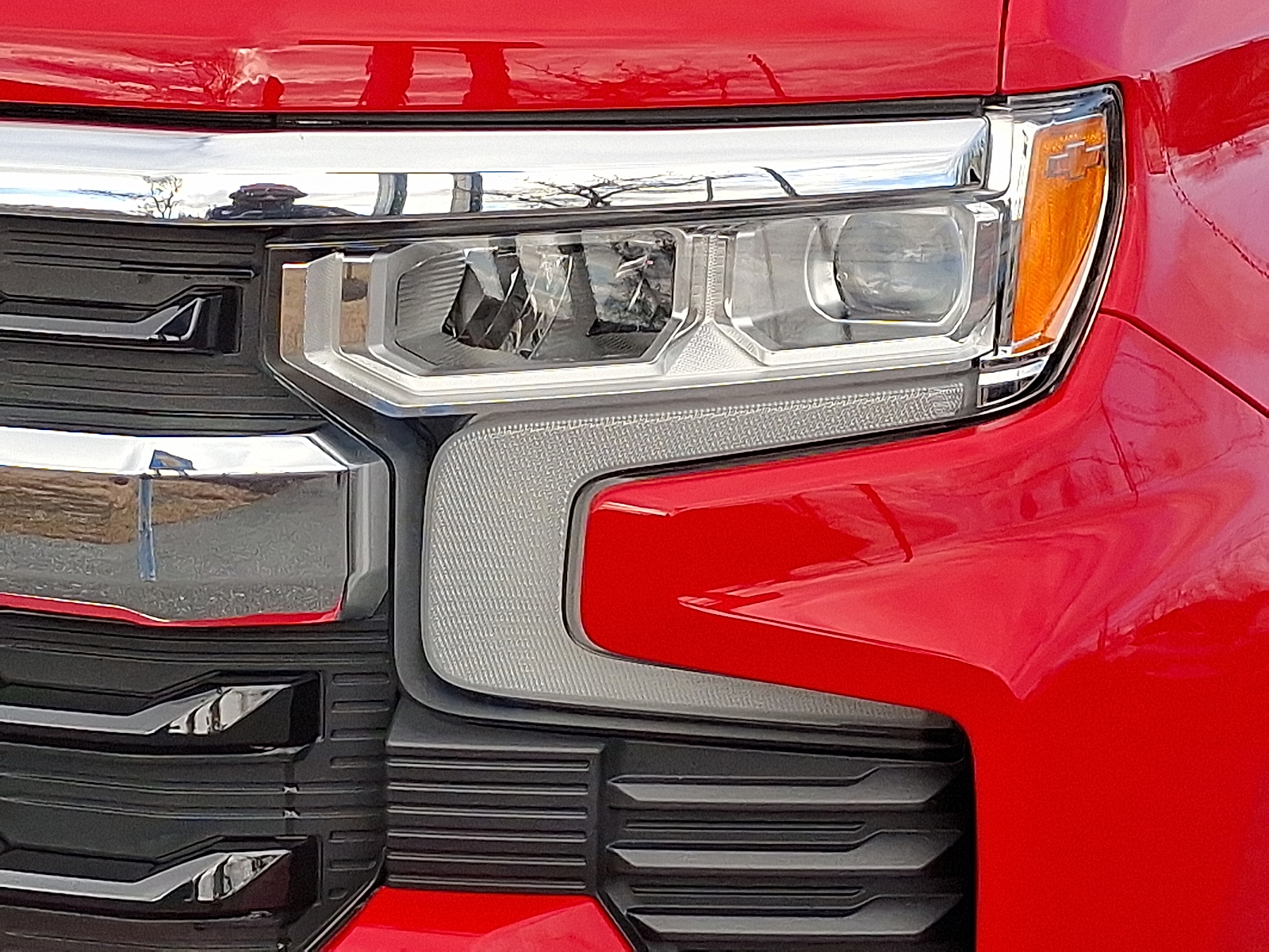 2022 Chevrolet Silverado 1500 4WD Crew Cab Short Bed LT with 2FL - Red Hot - G7C exterior view 12