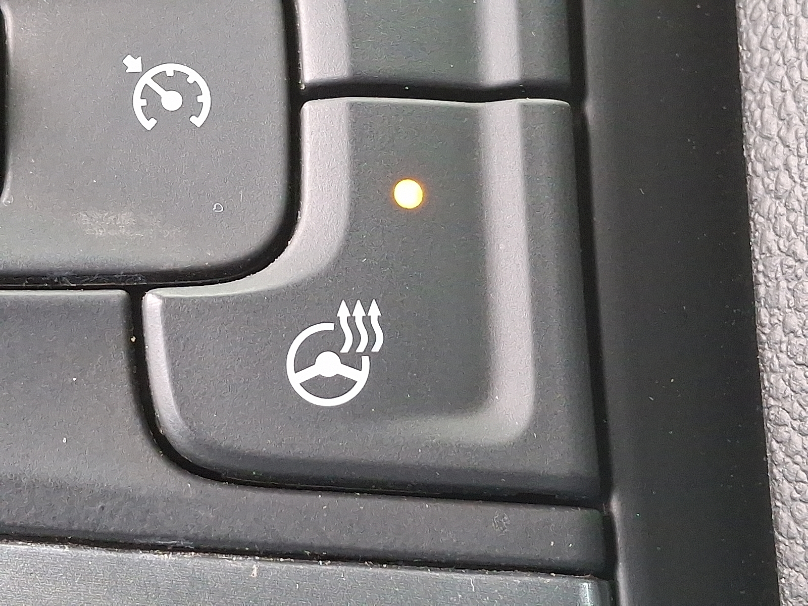 2022 Chevrolet Silverado 1500 4WD Crew Cab Short Bed LT with 2FL - Red Hot - G7C exterior view 3