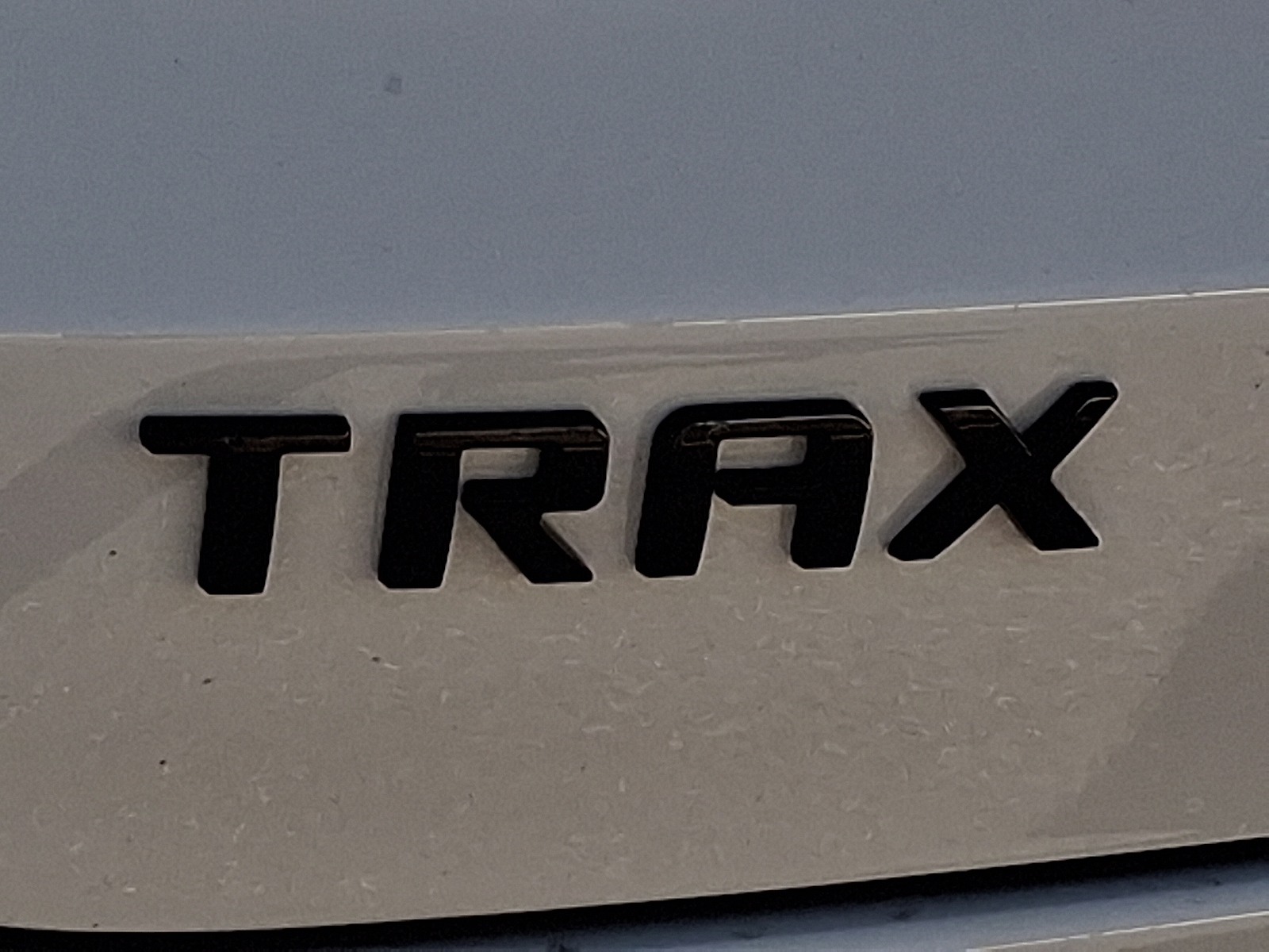 2026 Chevrolet Trax FWD 2RS - White Sands - G42 exterior view 17