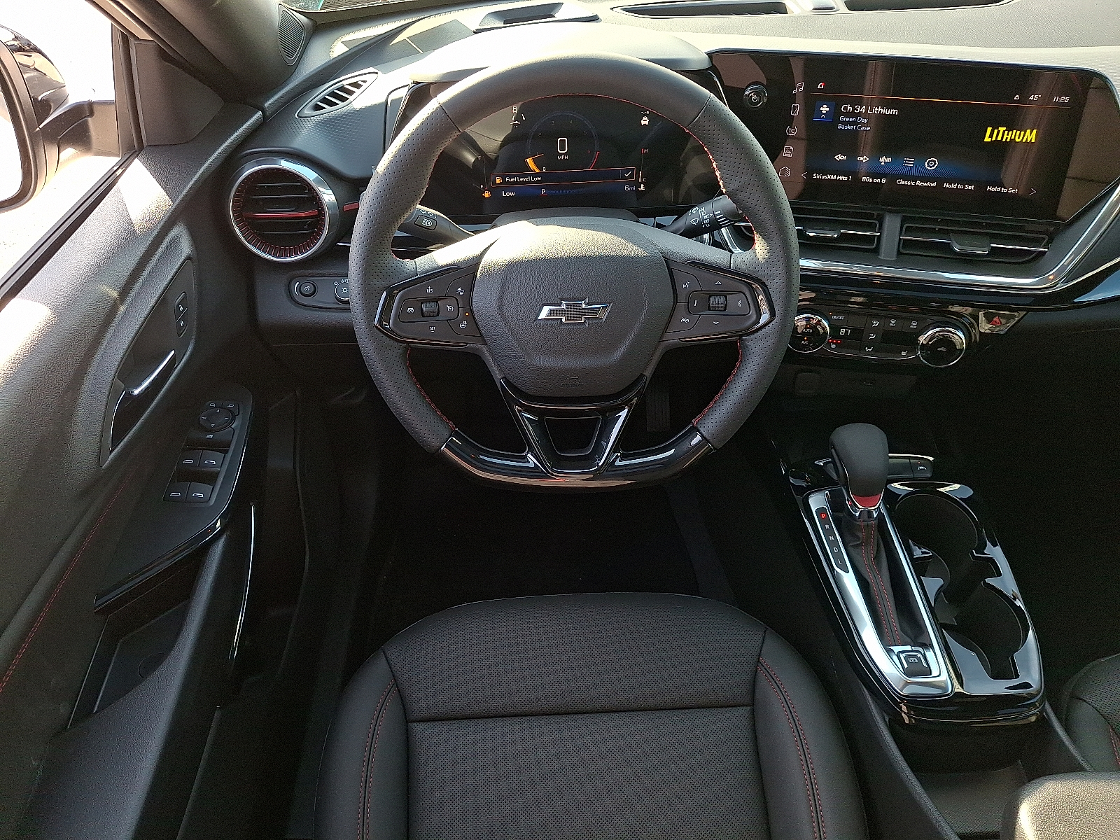 2026 Chevrolet Trax FWD 2RS - White Sands - G42 exterior view 11