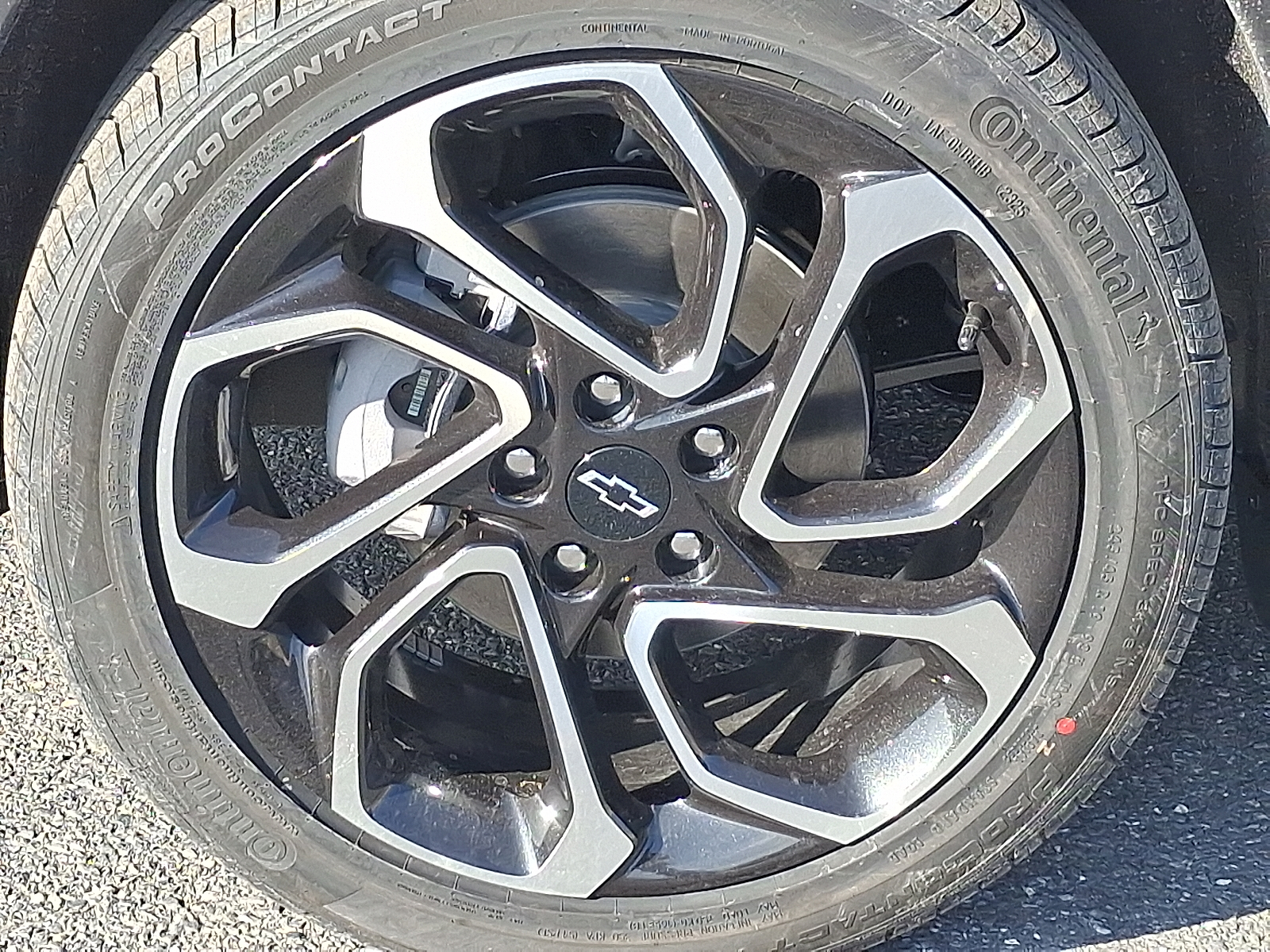 2026 Chevrolet Trax FWD 2RS - White Sands - G42 exterior view 9