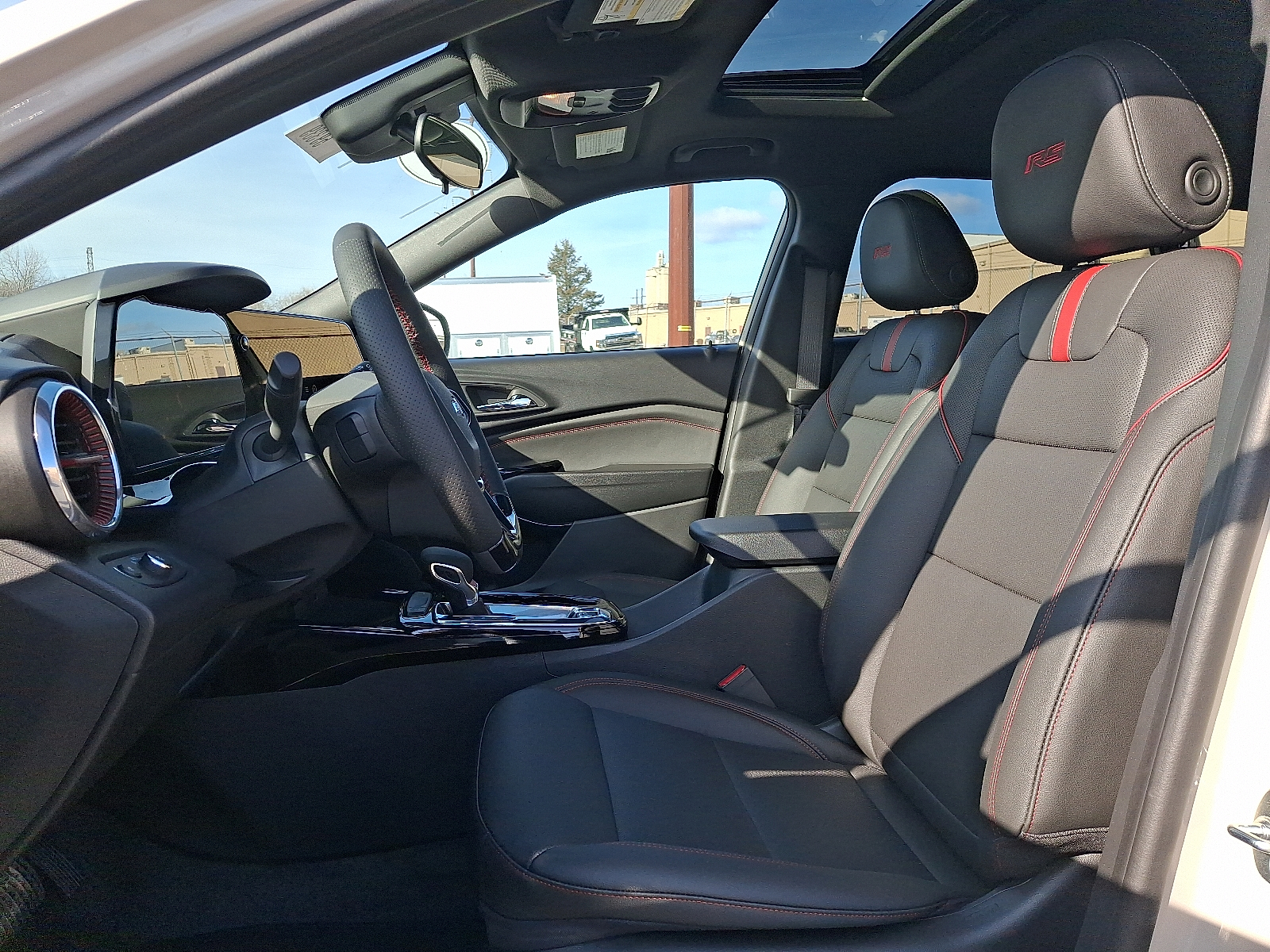 2026 Chevrolet Trax FWD 2RS - White Sands - G42 exterior view 12