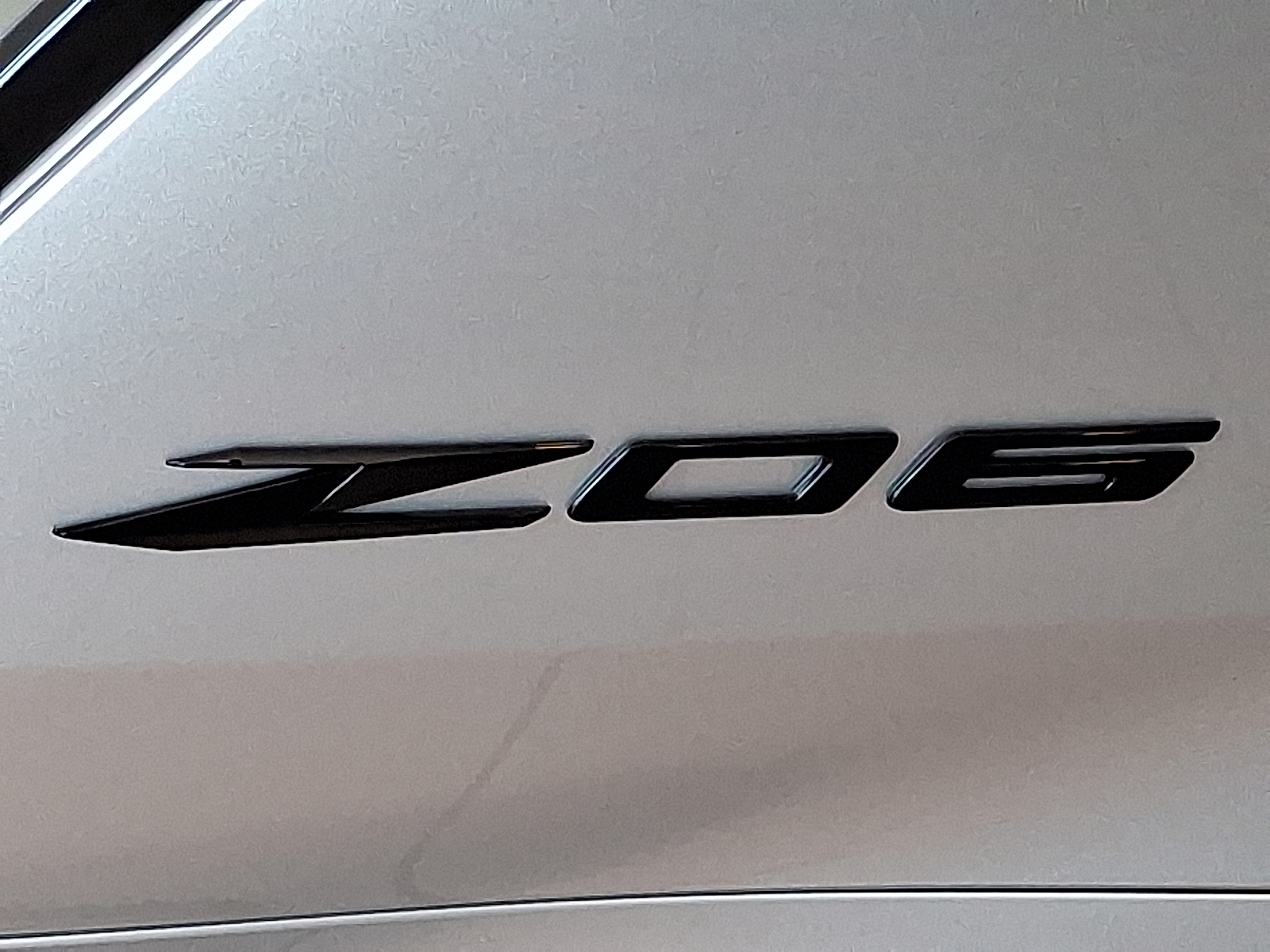 2026 Chevrolet Corvette Z06 Coupe, 2LZ, RWD - Blade Silver Metallic - GKA exterior view 18