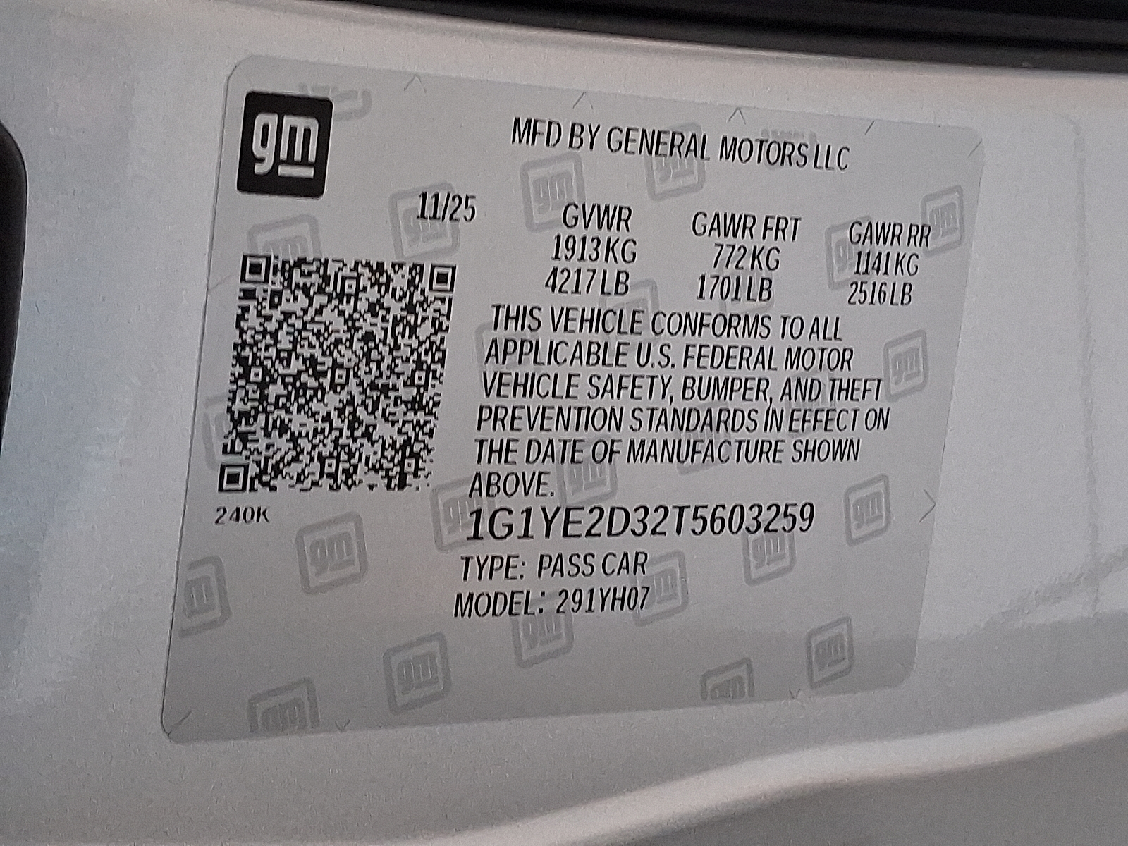 2026 Chevrolet Corvette Z06 Coupe, 2LZ, RWD - Blade Silver Metallic - GKA exterior view 16