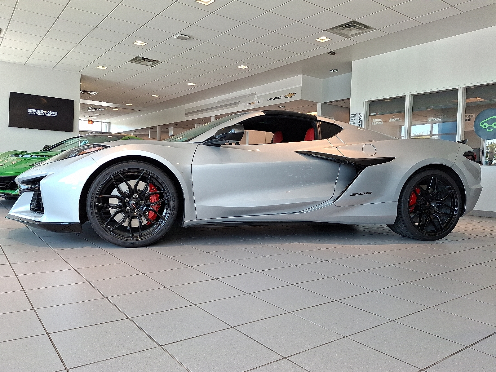 2026 Chevrolet Corvette Z06 Coupe, 2LZ, RWD - Blade Silver Metallic - GKA exterior view 2
