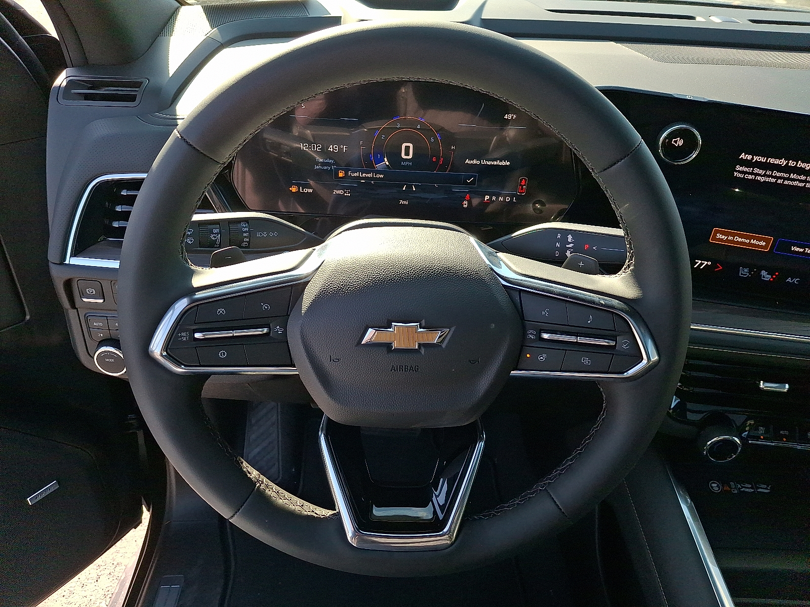 2026 Chevrolet Suburban Premier, 4WD - Black - GBA exterior view 14