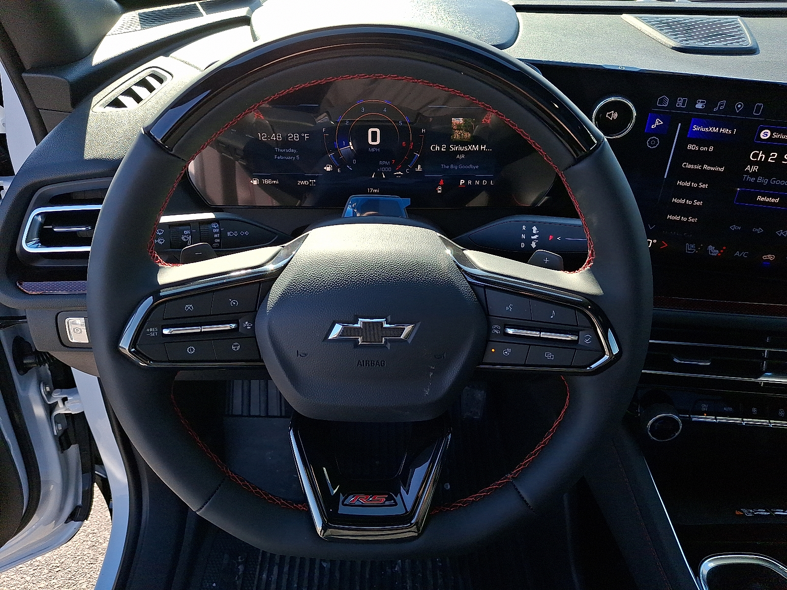 2026 Chevrolet Traverse AWD RS - Polar White Tricoat - G4J exterior view 10