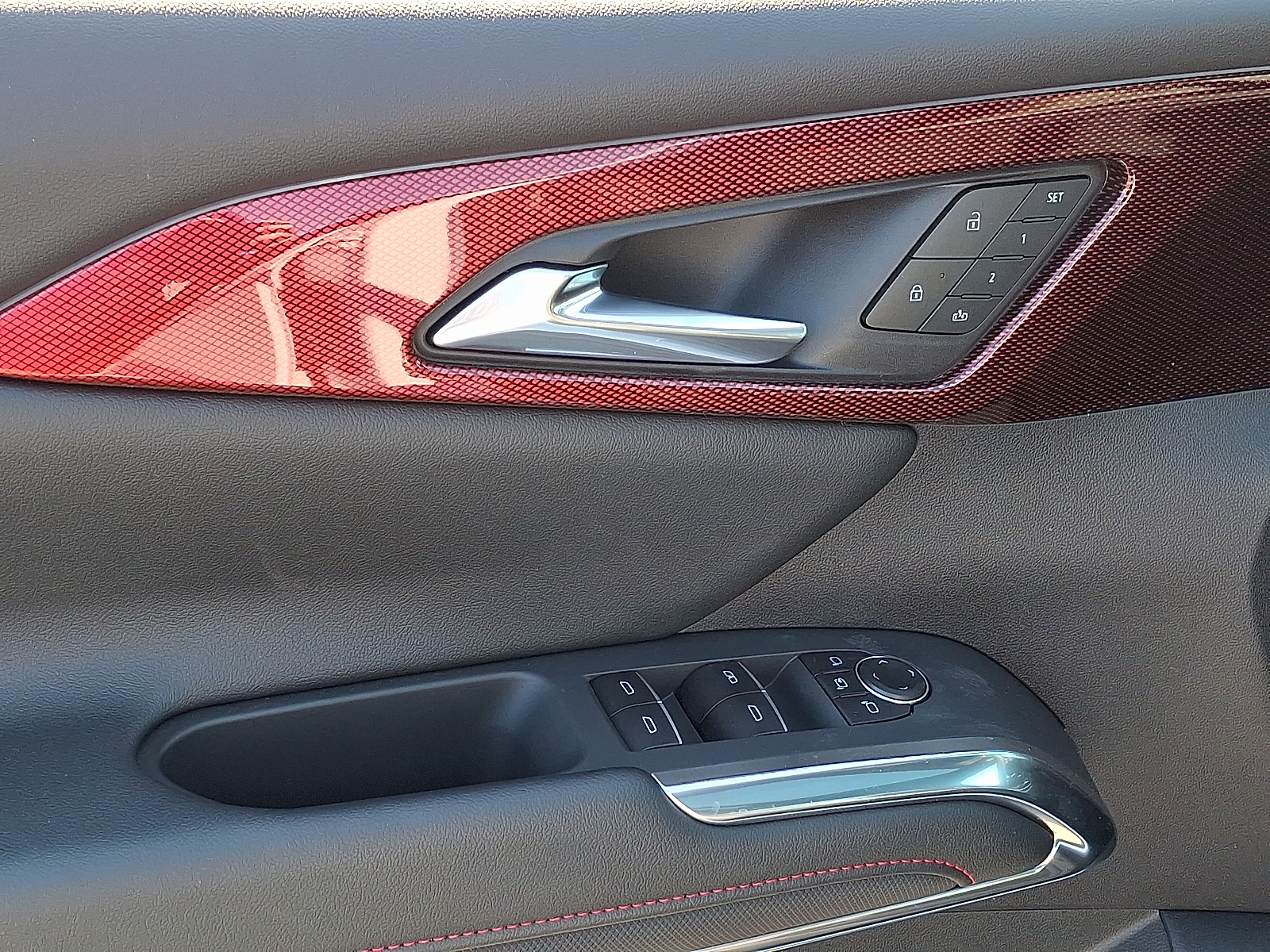 2026 Chevrolet Traverse AWD RS - Polar White Tricoat - G4J exterior view 7