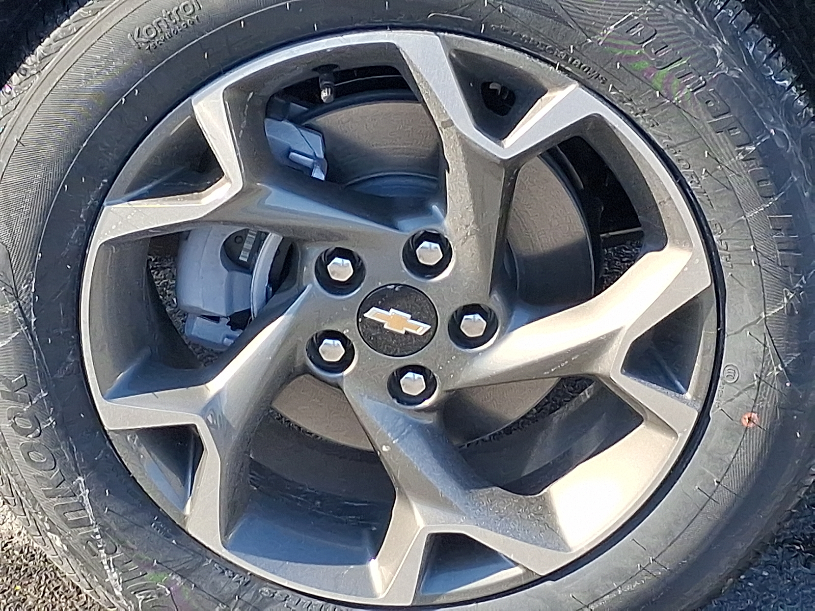 2026 Chevrolet Trax FWD LT - Sterling Gray Metallic - GZB exterior view 8