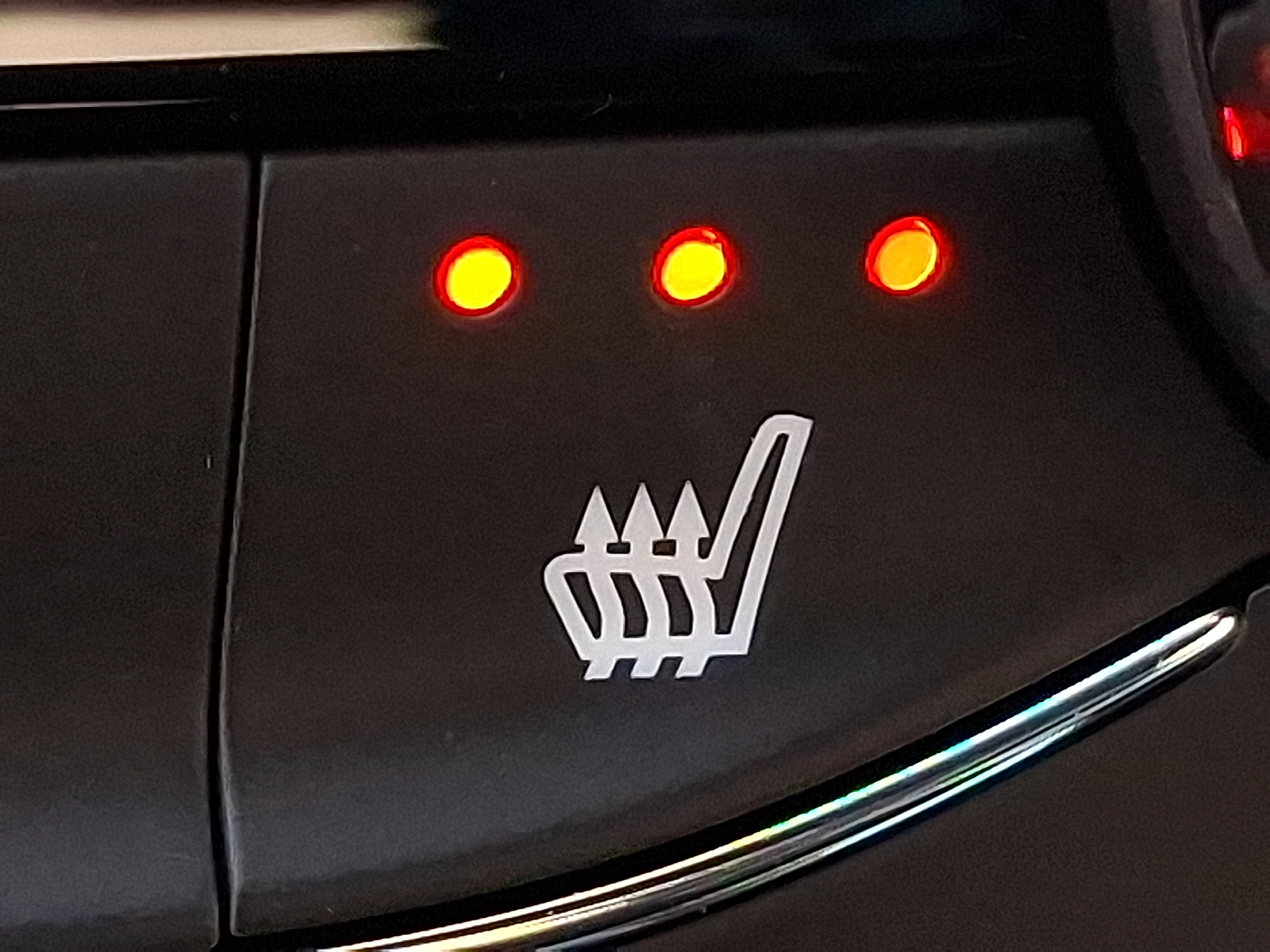 2026 Chevrolet Trax FWD LT - Sterling Gray Metallic - GZB exterior view 4