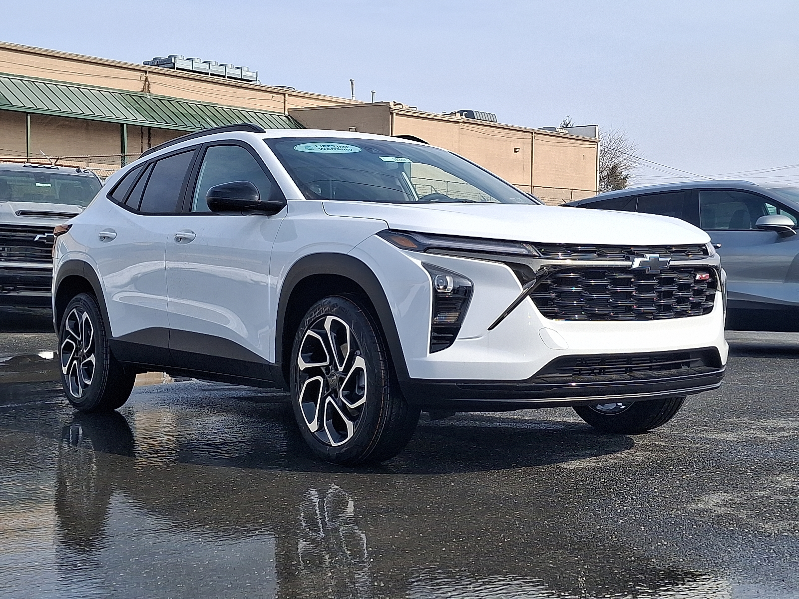 2026 Chevrolet Trax FWD 2RS - Summit White - GAZ exterior view 5