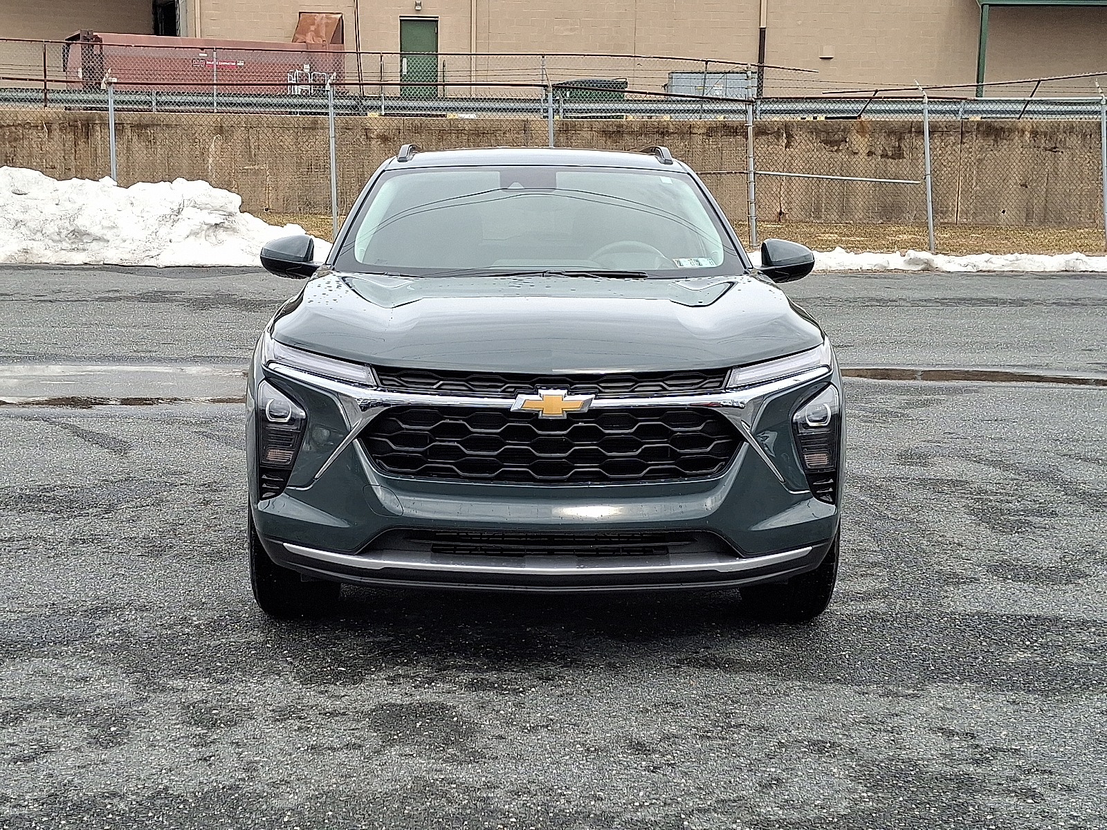 2025 Chevrolet Trax FWD LT - Cypress Gray - GBD exterior view 2