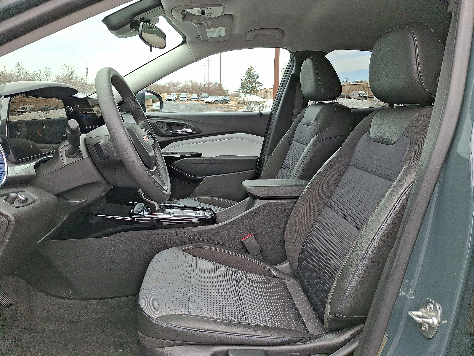 2025 Chevrolet Trax FWD LT - Cypress Gray - GBD exterior view 17