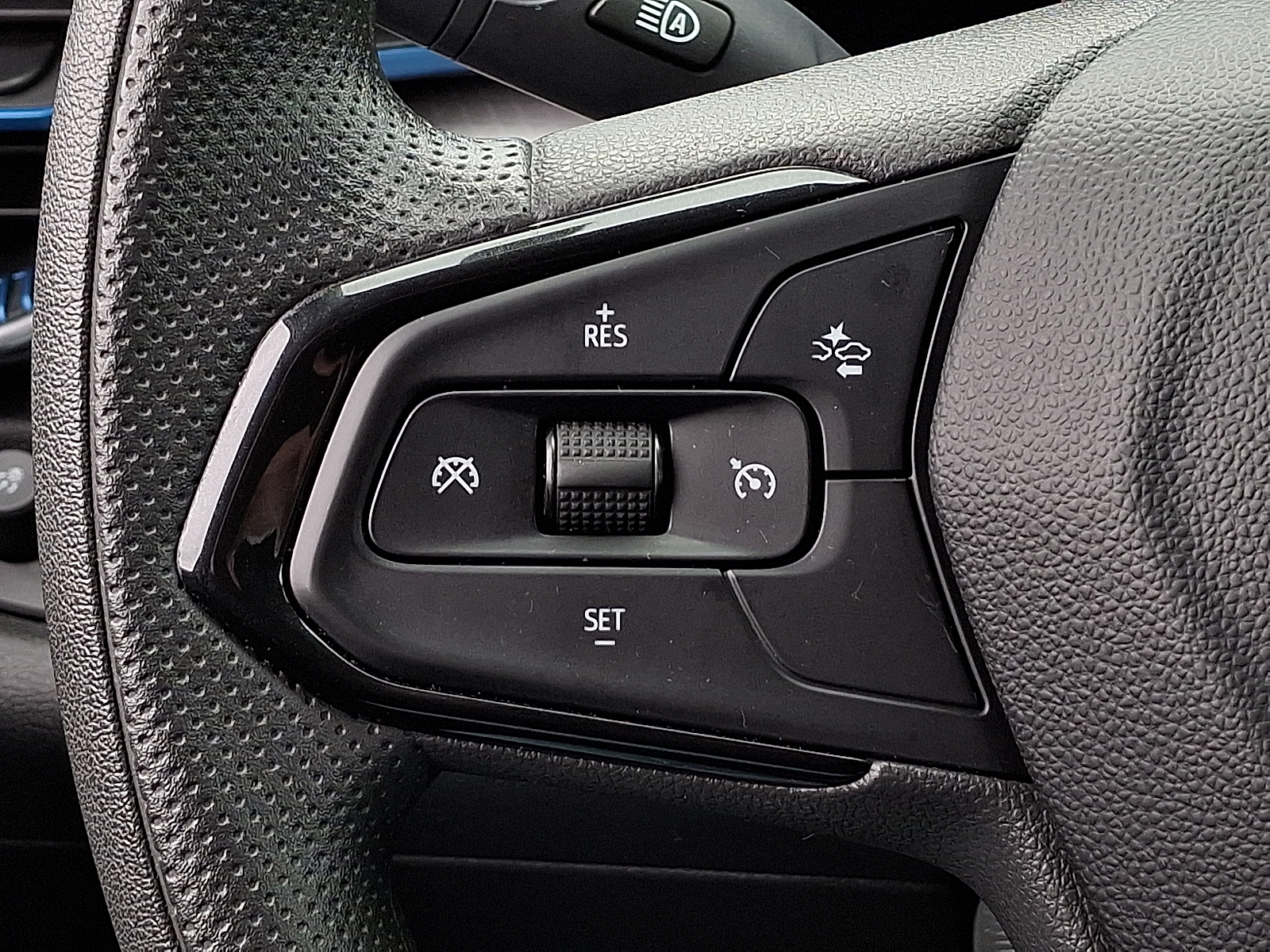 2025 Chevrolet Trax FWD LT - Cypress Gray - GBD exterior view 19