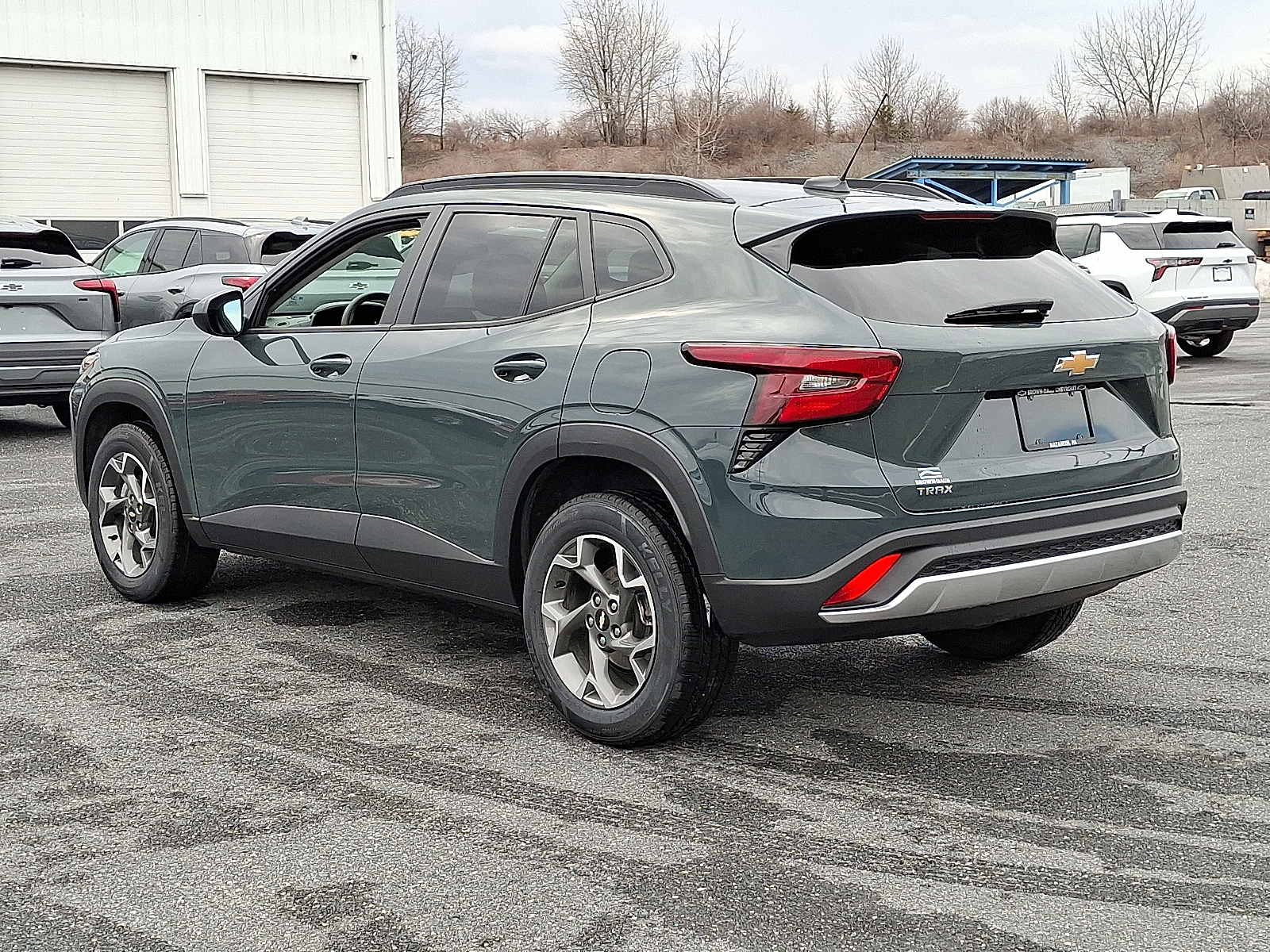 2025 Chevrolet Trax FWD LT - Cypress Gray - GBD exterior view 4