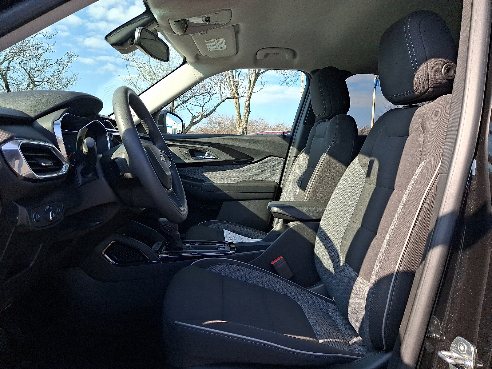 2023 Chevrolet Trailblazer AWD LT - Mosaic Black Metallic - GB0 exterior view 17