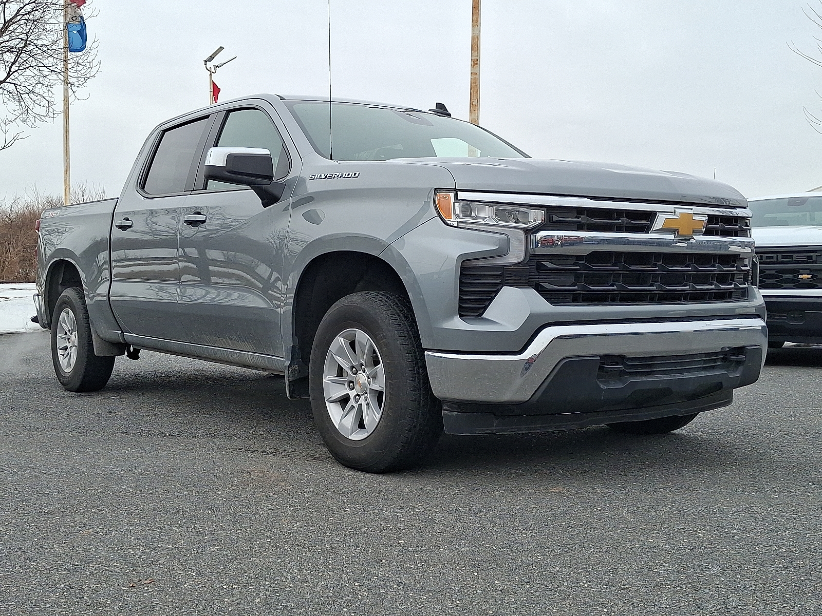 2025 Chevrolet Silverado 1500 4WD Crew Cab Standard Bed LT - Sterling Gray Metallic - GXD exterior view 7